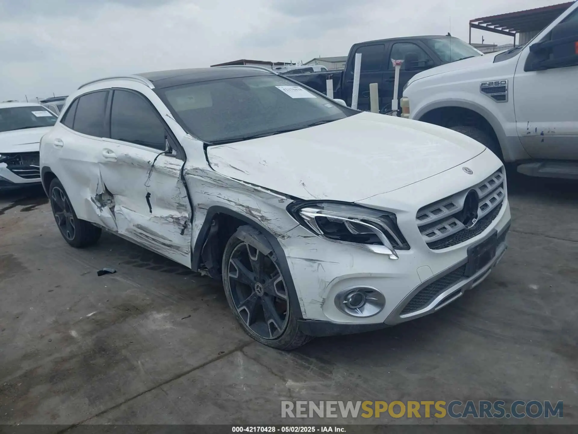 1 fotografías del automóvil dañado WDCTG4EB0KU000628 MERCEDES-BENZ GLA 250 2019
