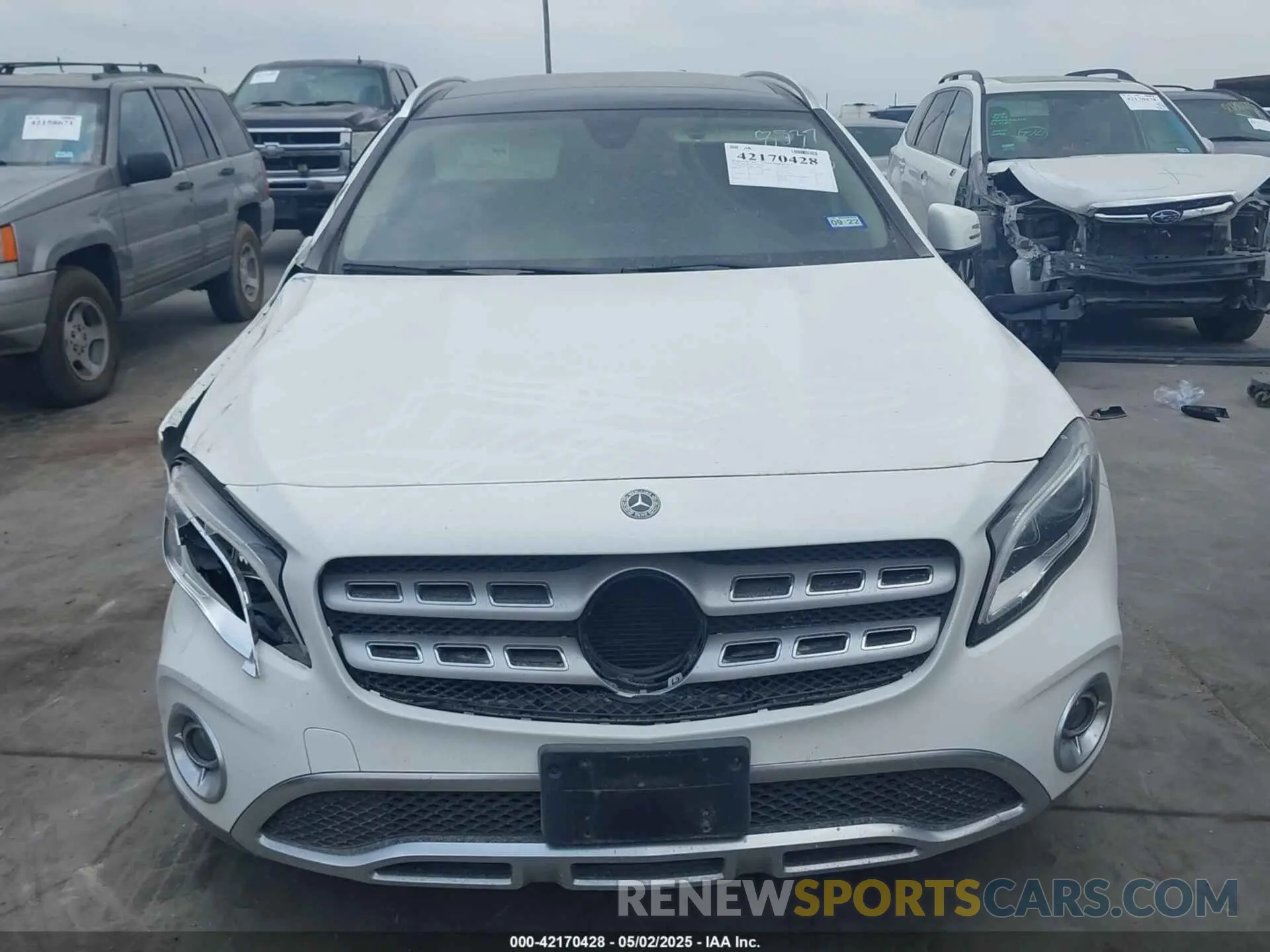 12 fotografías del automóvil dañado WDCTG4EB0KU000628 MERCEDES-BENZ GLA 250 2019