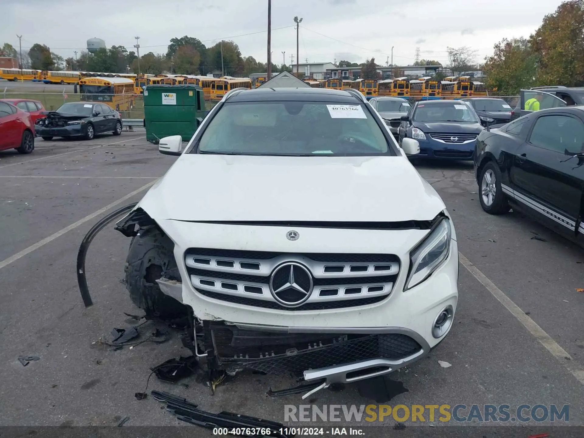 12 fotografías del automóvil dañado WDCTG4EB1KJ550485 MERCEDES-BENZ GLA 250 2019