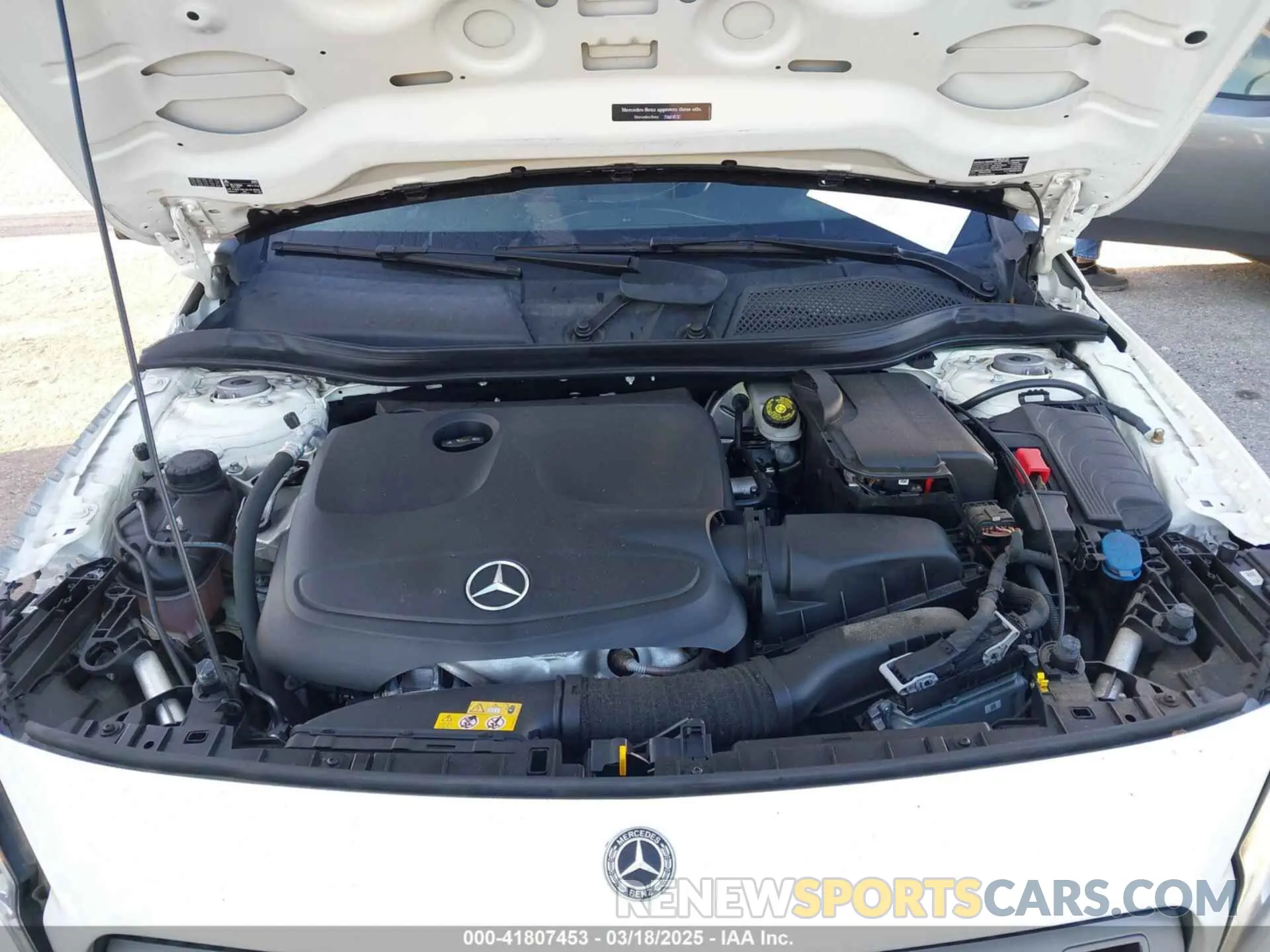 10 fotografías del automóvil dañado WDCTG4EB1KJ551894 MERCEDES-BENZ GLA 250 2019