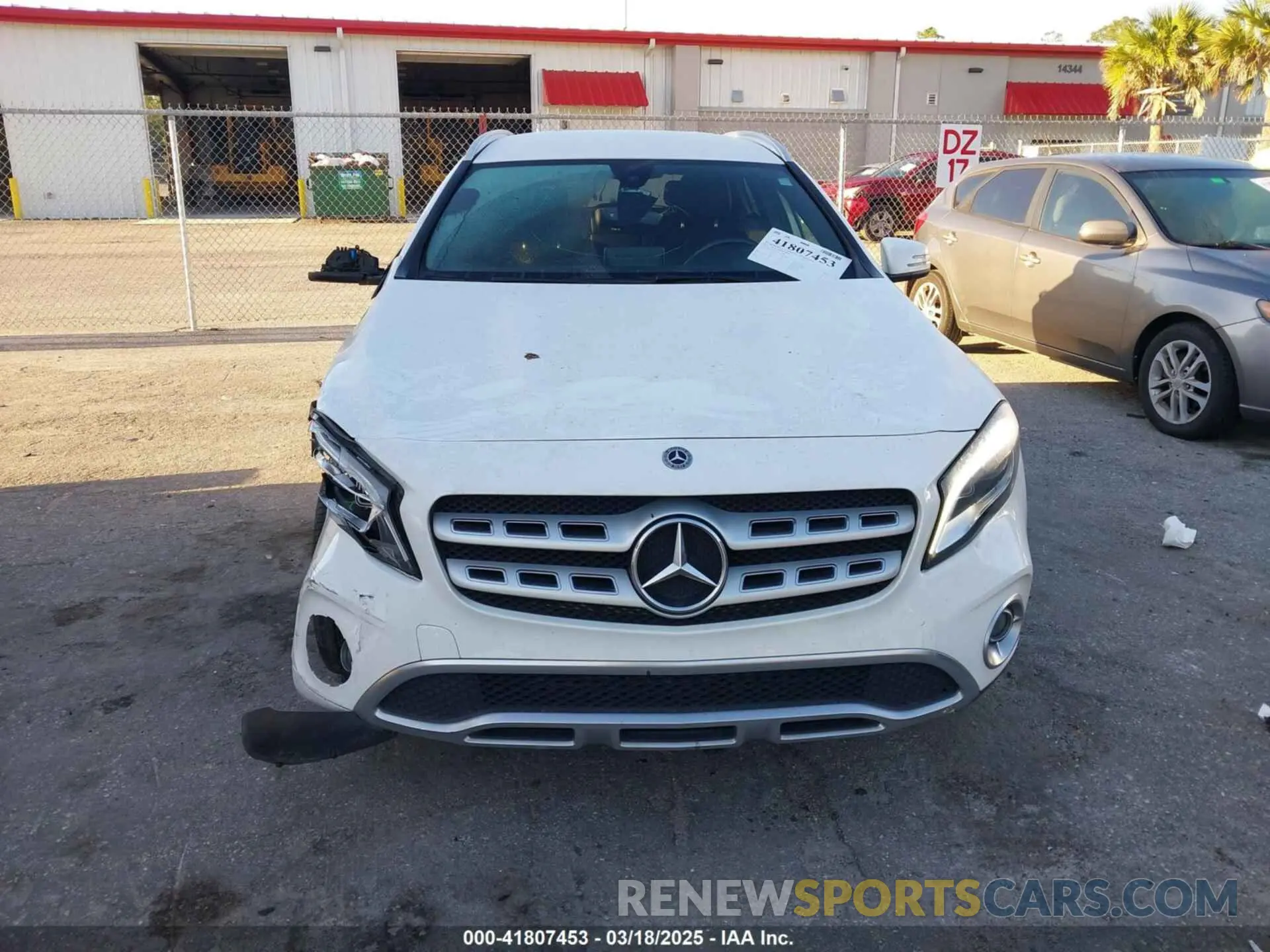 6 fotografías del automóvil dañado WDCTG4EB1KJ551894 MERCEDES-BENZ GLA 250 2019