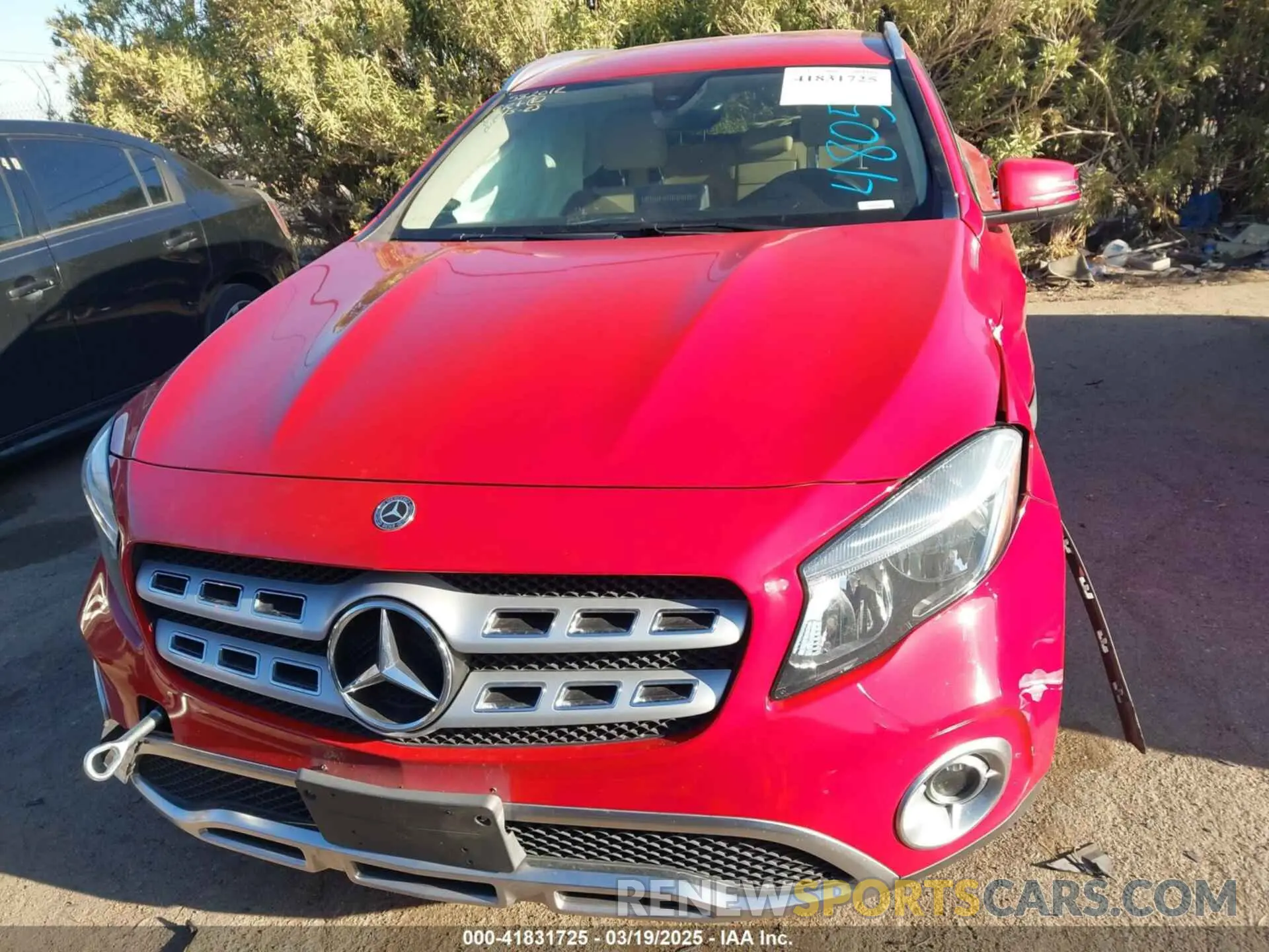 12 fotografías del automóvil dañado WDCTG4EB3KJ548057 MERCEDES-BENZ GLA 250 2019