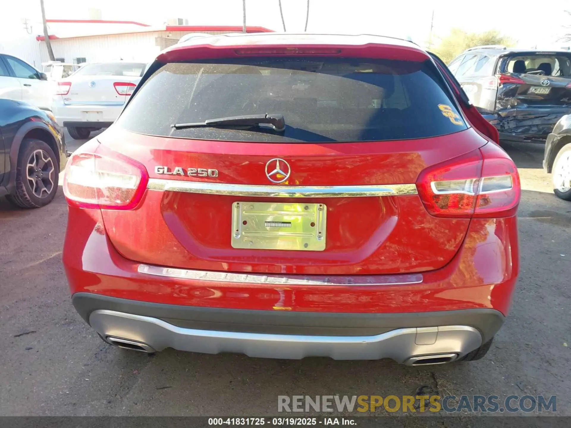 16 fotografías del automóvil dañado WDCTG4EB3KJ548057 MERCEDES-BENZ GLA 250 2019