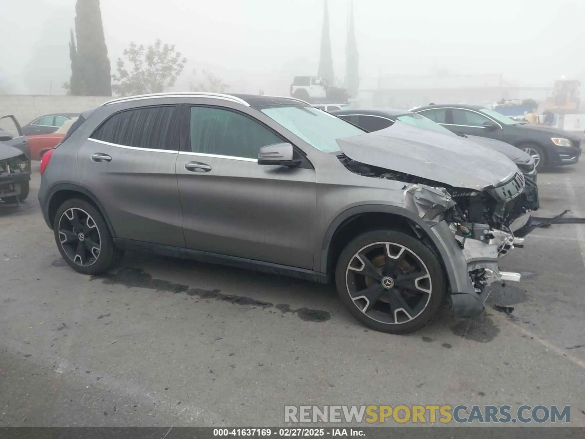 14 fotografías del automóvil dañado WDCTG4EB3KJ620763 MERCEDES-BENZ GLA 250 2019