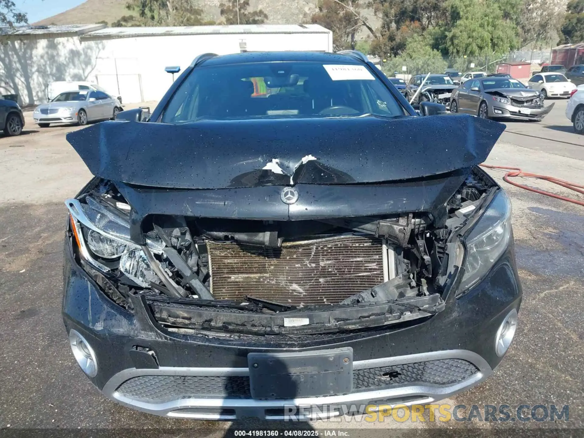 12 fotografías del automóvil dañado WDCTG4EB3KU011252 MERCEDES-BENZ GLA 250 2019