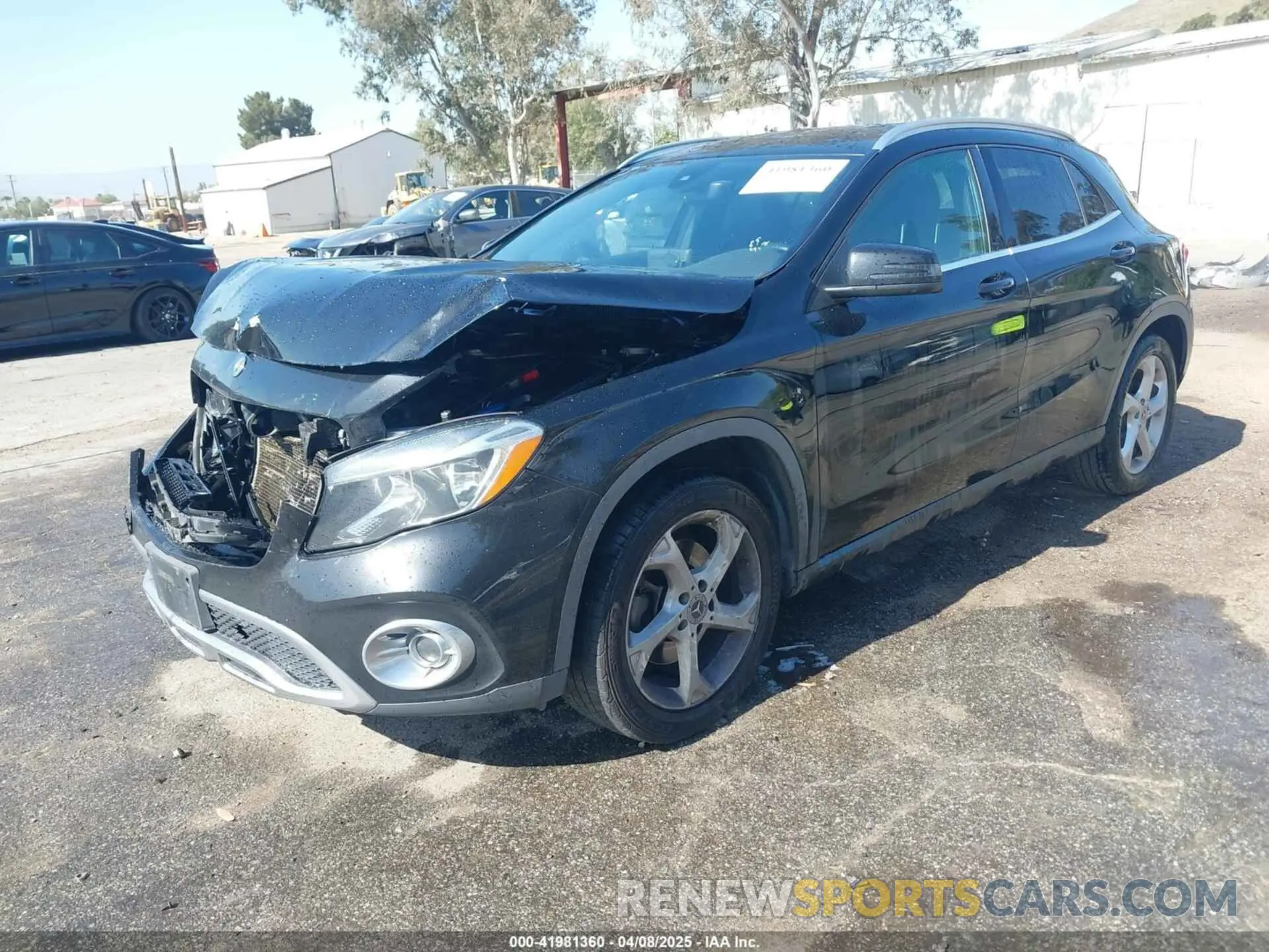 2 fotografías del automóvil dañado WDCTG4EB3KU011252 MERCEDES-BENZ GLA 250 2019