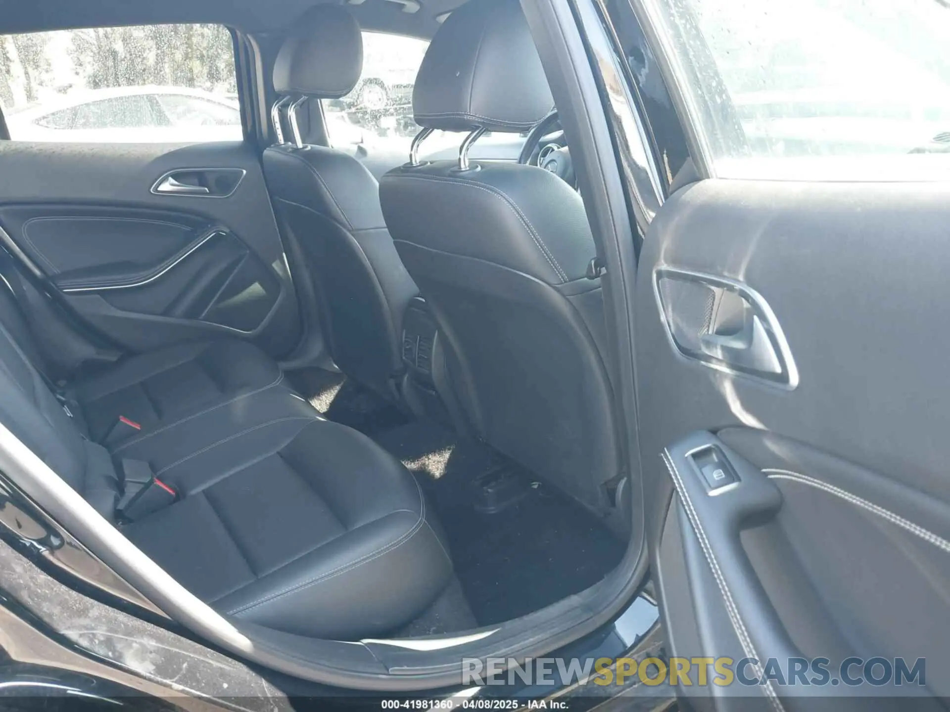 8 fotografías del automóvil dañado WDCTG4EB3KU011252 MERCEDES-BENZ GLA 250 2019