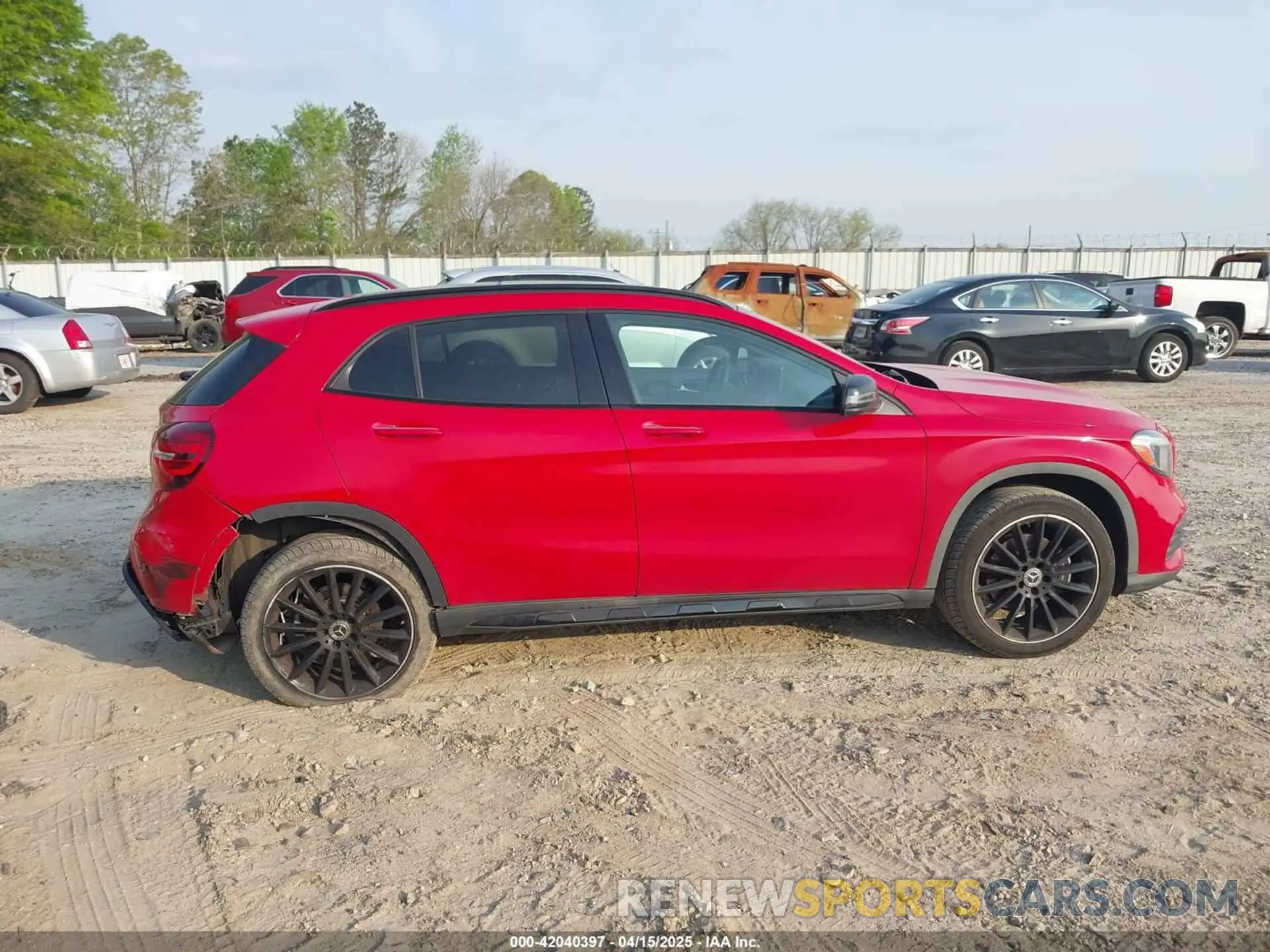 13 fotografías del automóvil dañado WDCTG4EB4KU019036 MERCEDES-BENZ GLA 250 2019