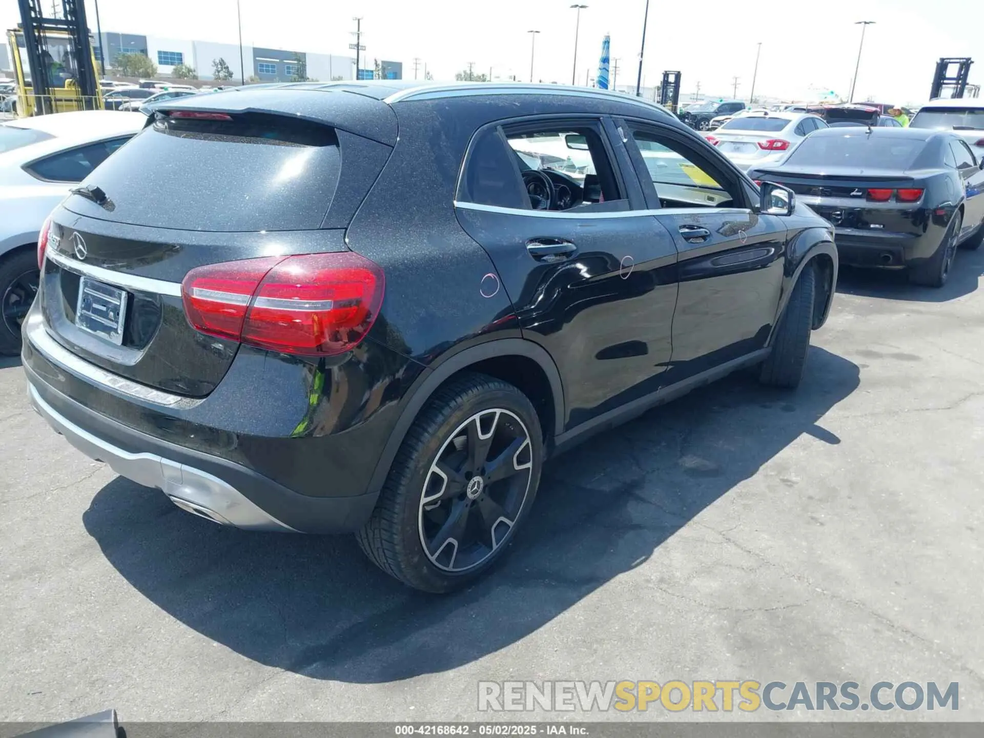 4 fotografías del automóvil dañado WDCTG4EB5KU012256 MERCEDES-BENZ GLA 250 2019