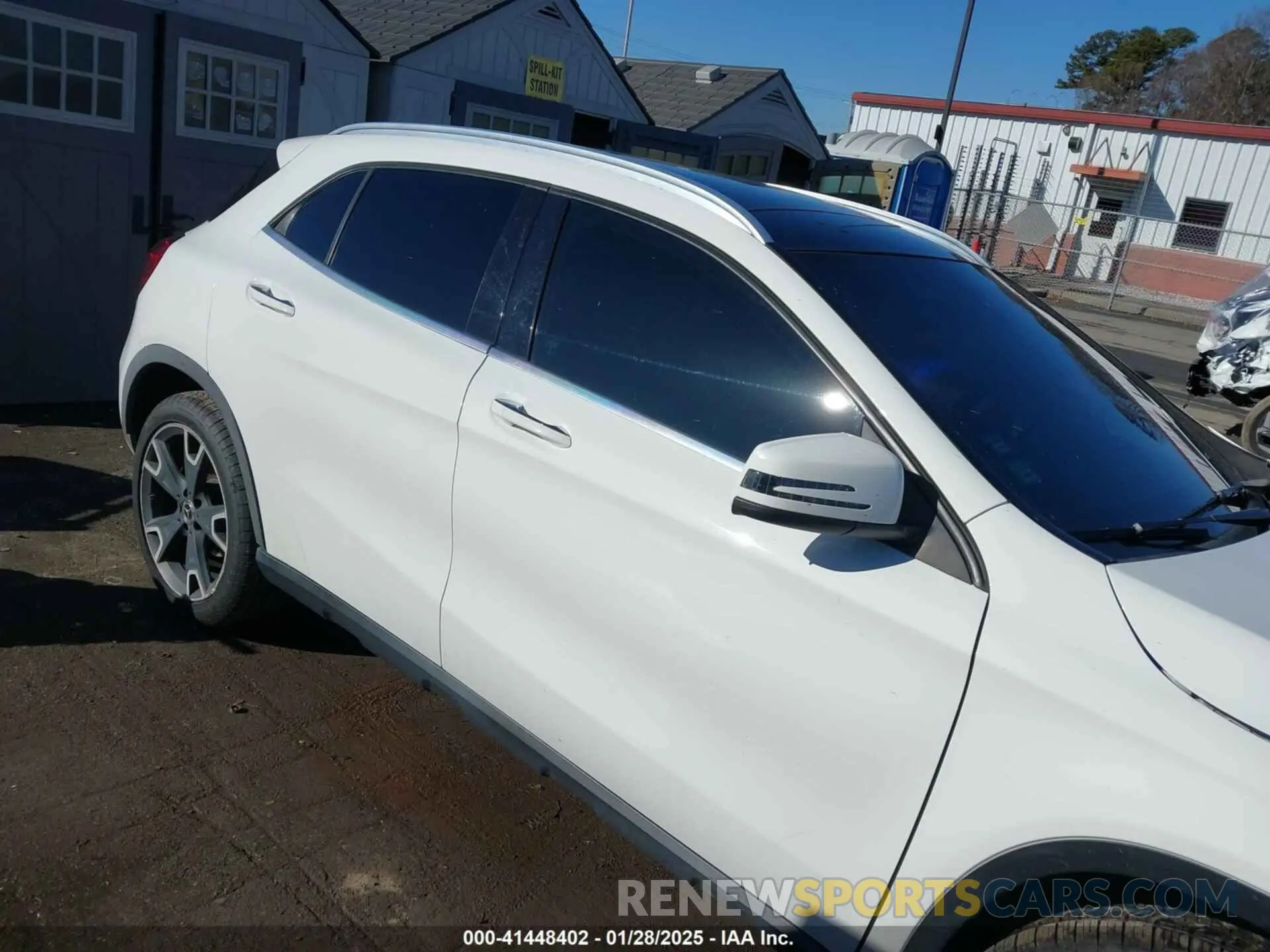 13 fotografías del automóvil dañado WDCTG4EB6KJ550319 MERCEDES-BENZ GLA 250 2019