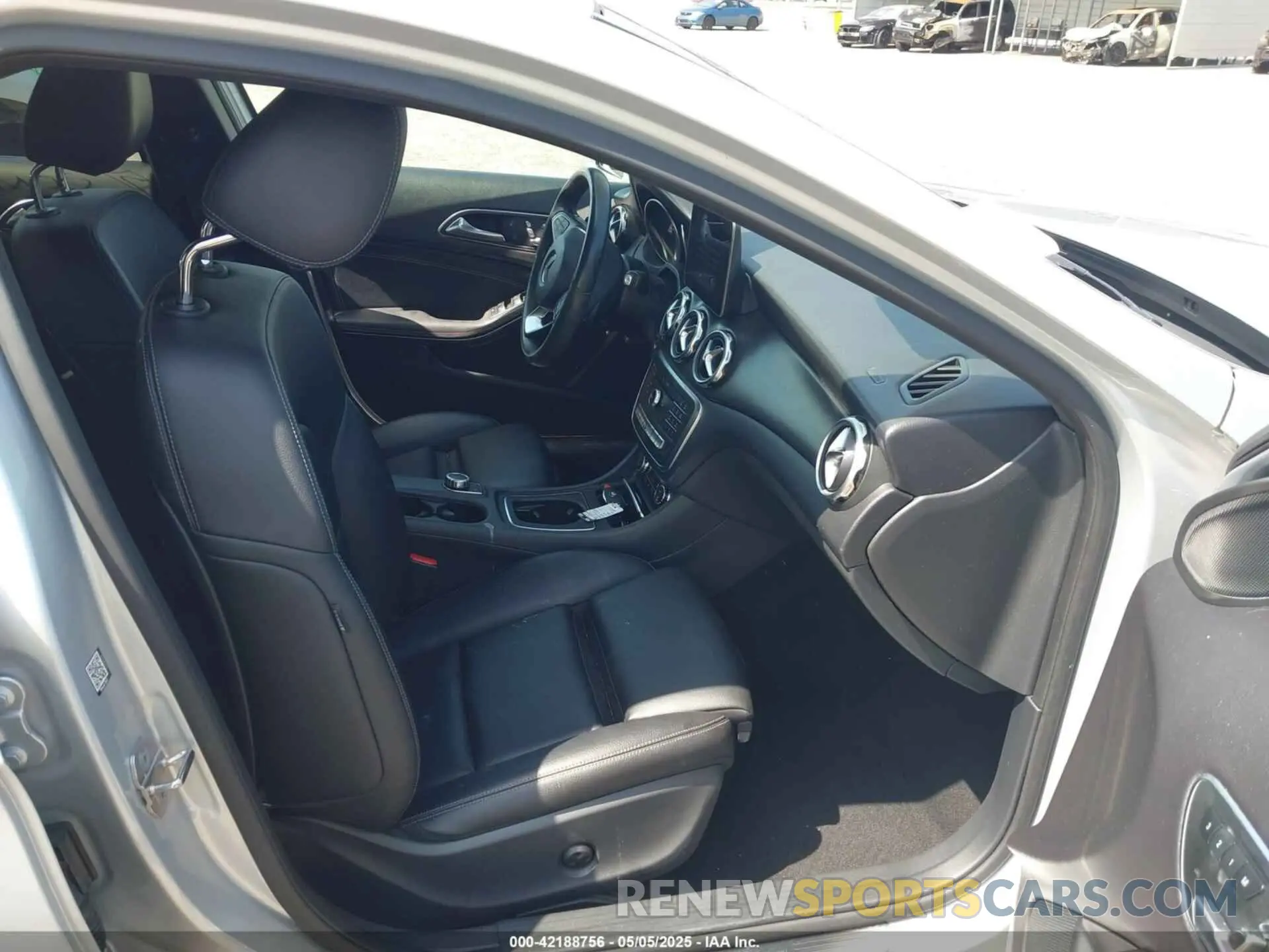 5 fotografías del automóvil dañado WDCTG4EB6KU000469 MERCEDES-BENZ GLA 250 2019