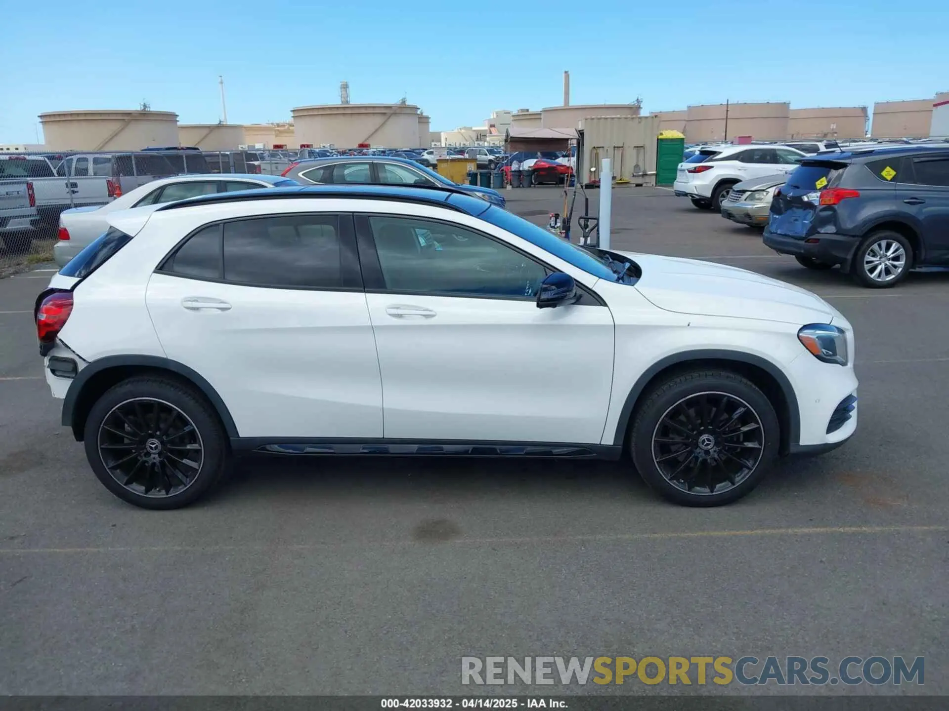 14 fotografías del automóvil dañado WDCTG4EB8KU003406 MERCEDES-BENZ GLA 250 2019