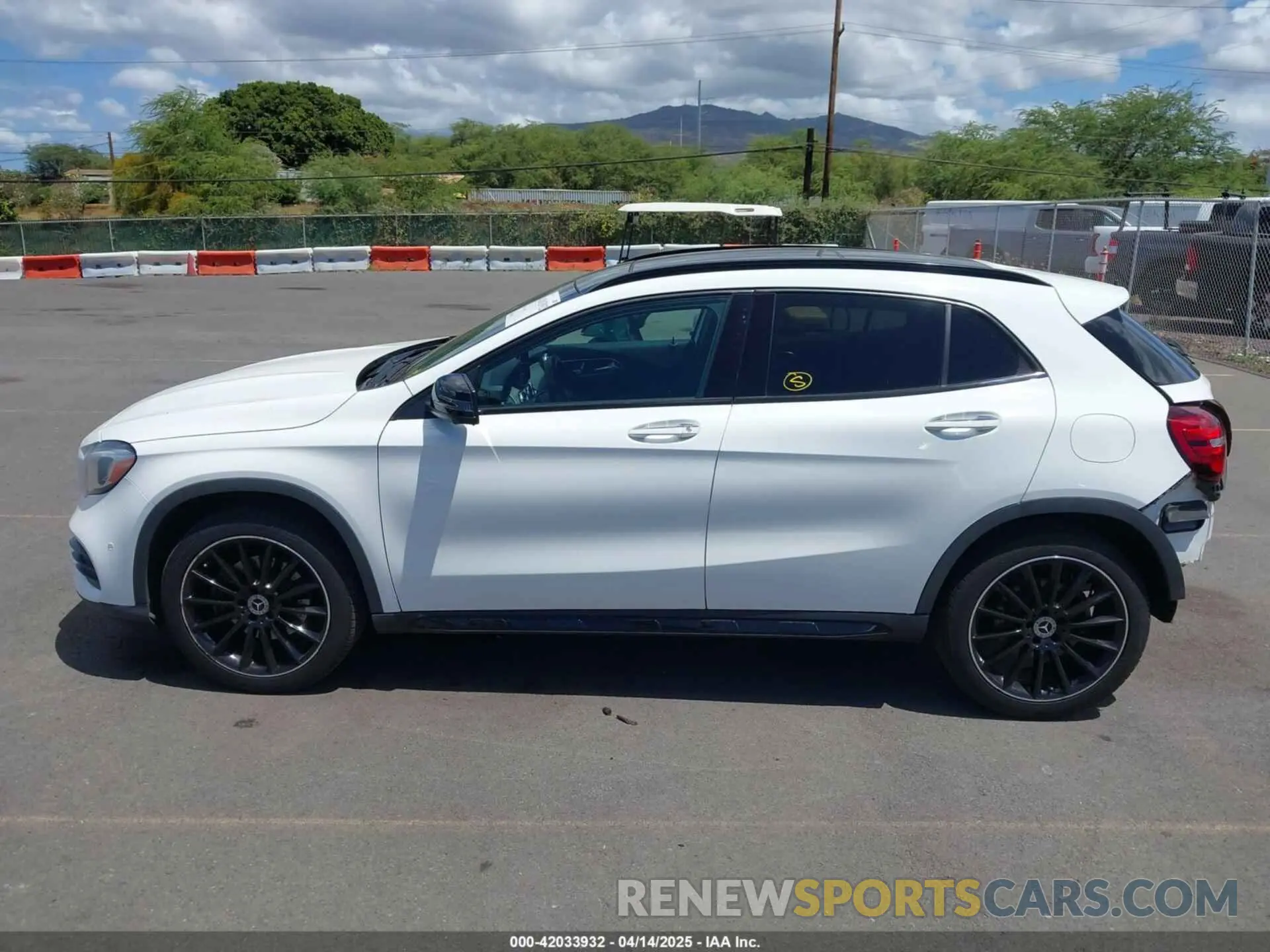 15 fotografías del automóvil dañado WDCTG4EB8KU003406 MERCEDES-BENZ GLA 250 2019