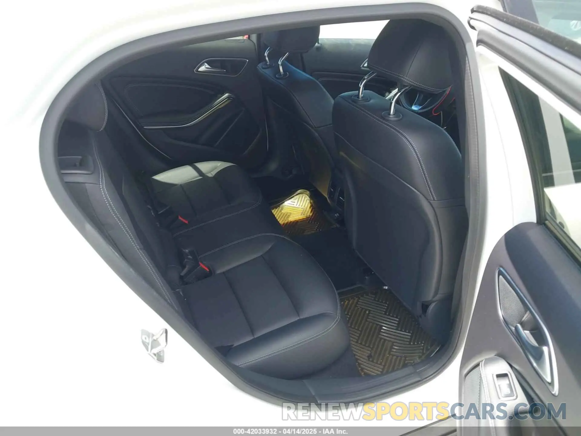 8 fotografías del automóvil dañado WDCTG4EB8KU003406 MERCEDES-BENZ GLA 250 2019