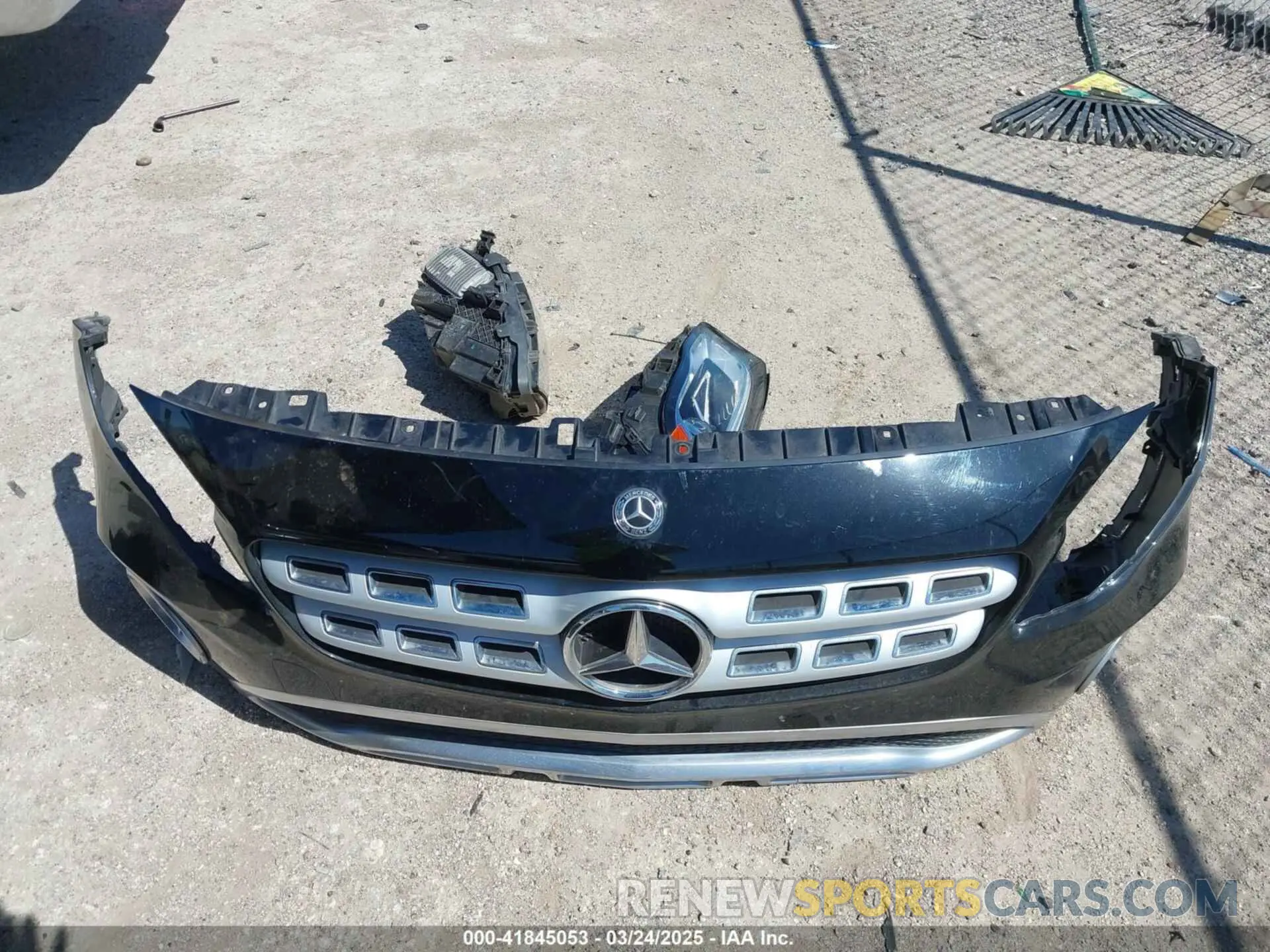 12 fotografías del automóvil dañado WDCTG4GB1KJ549320 MERCEDES-BENZ GLA 250 2019