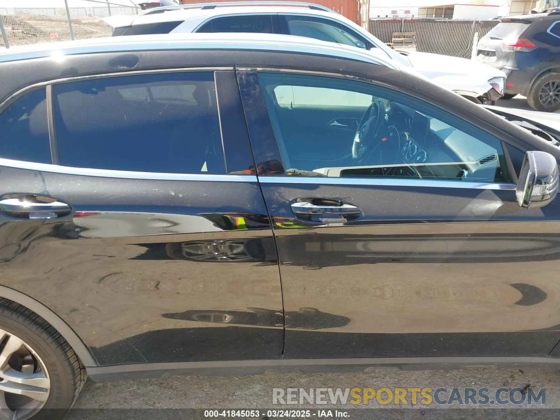 14 fotografías del automóvil dañado WDCTG4GB1KJ549320 MERCEDES-BENZ GLA 250 2019