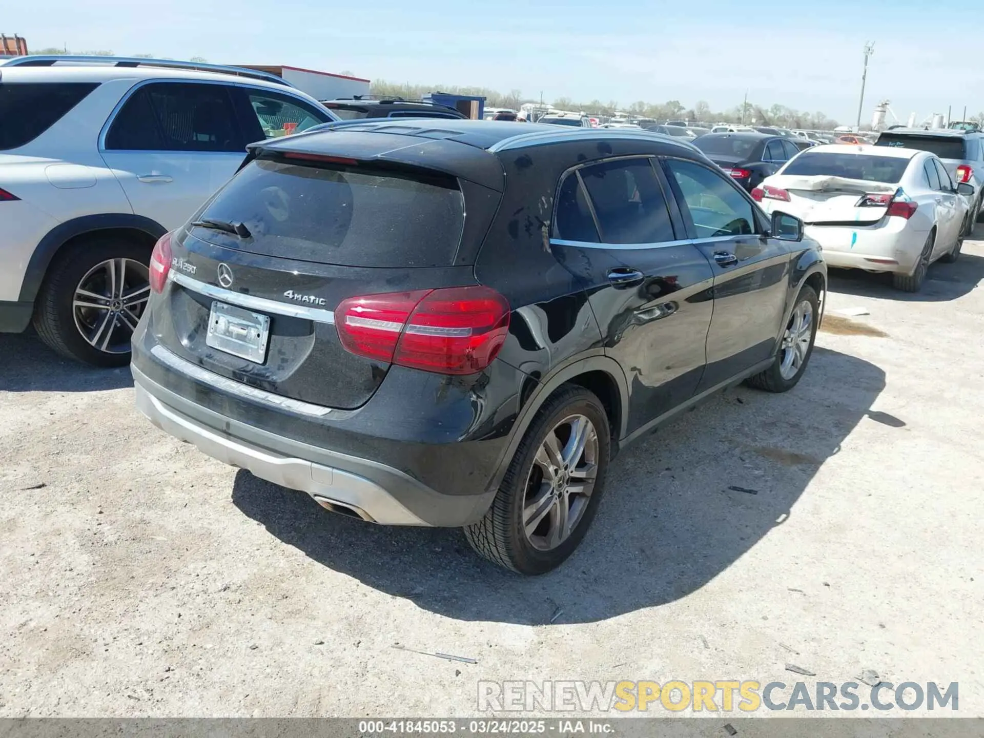 4 fotografías del automóvil dañado WDCTG4GB1KJ549320 MERCEDES-BENZ GLA 250 2019