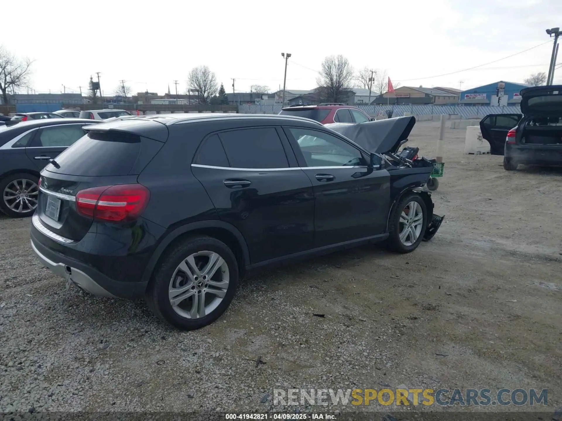 4 fotografías del automóvil dañado WDCTG4GB1KJ572127 MERCEDES-BENZ GLA 250 2019