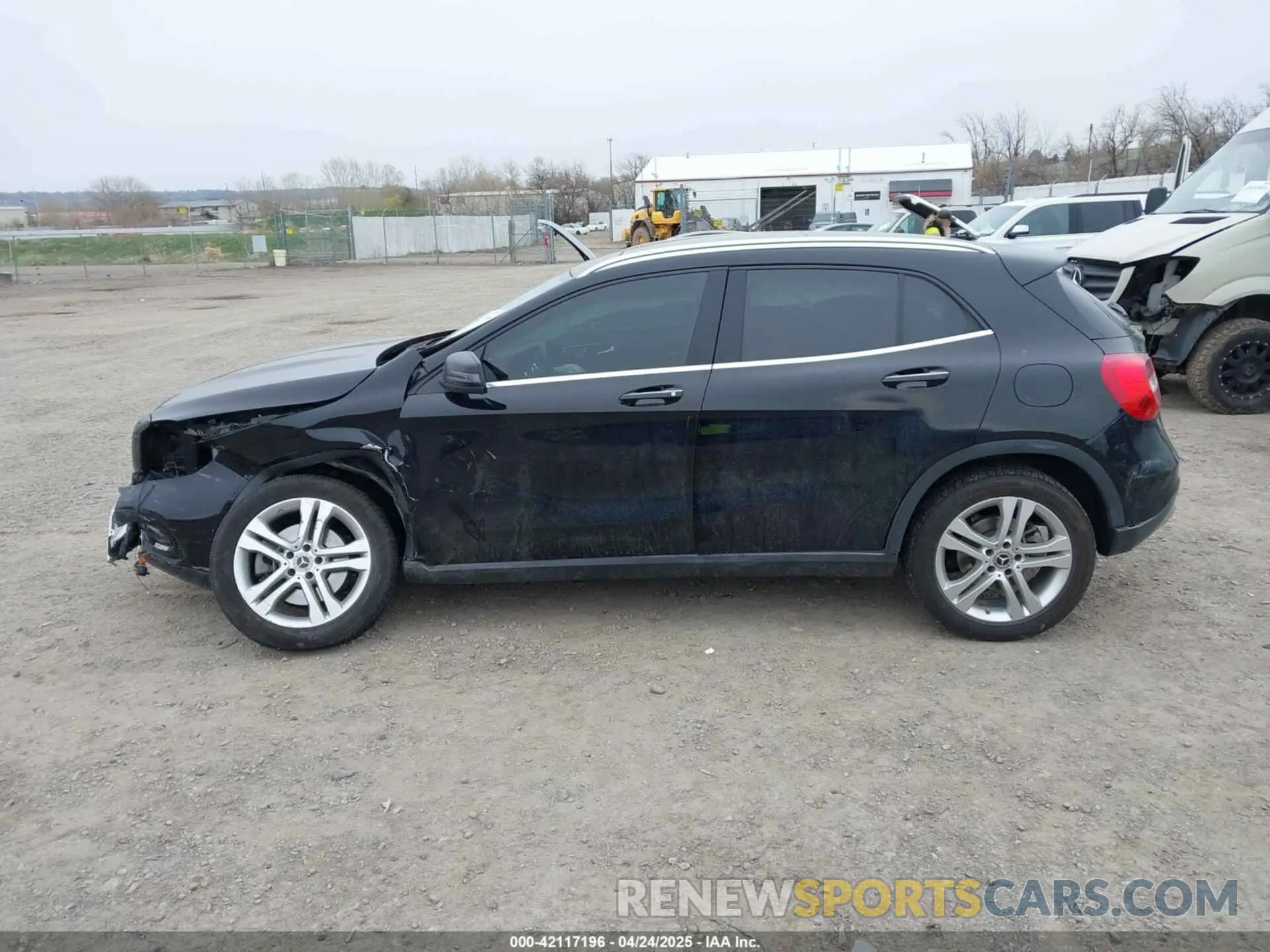 14 fotografías del automóvil dañado WDCTG4GB1KJ614201 MERCEDES-BENZ GLA 250 2019