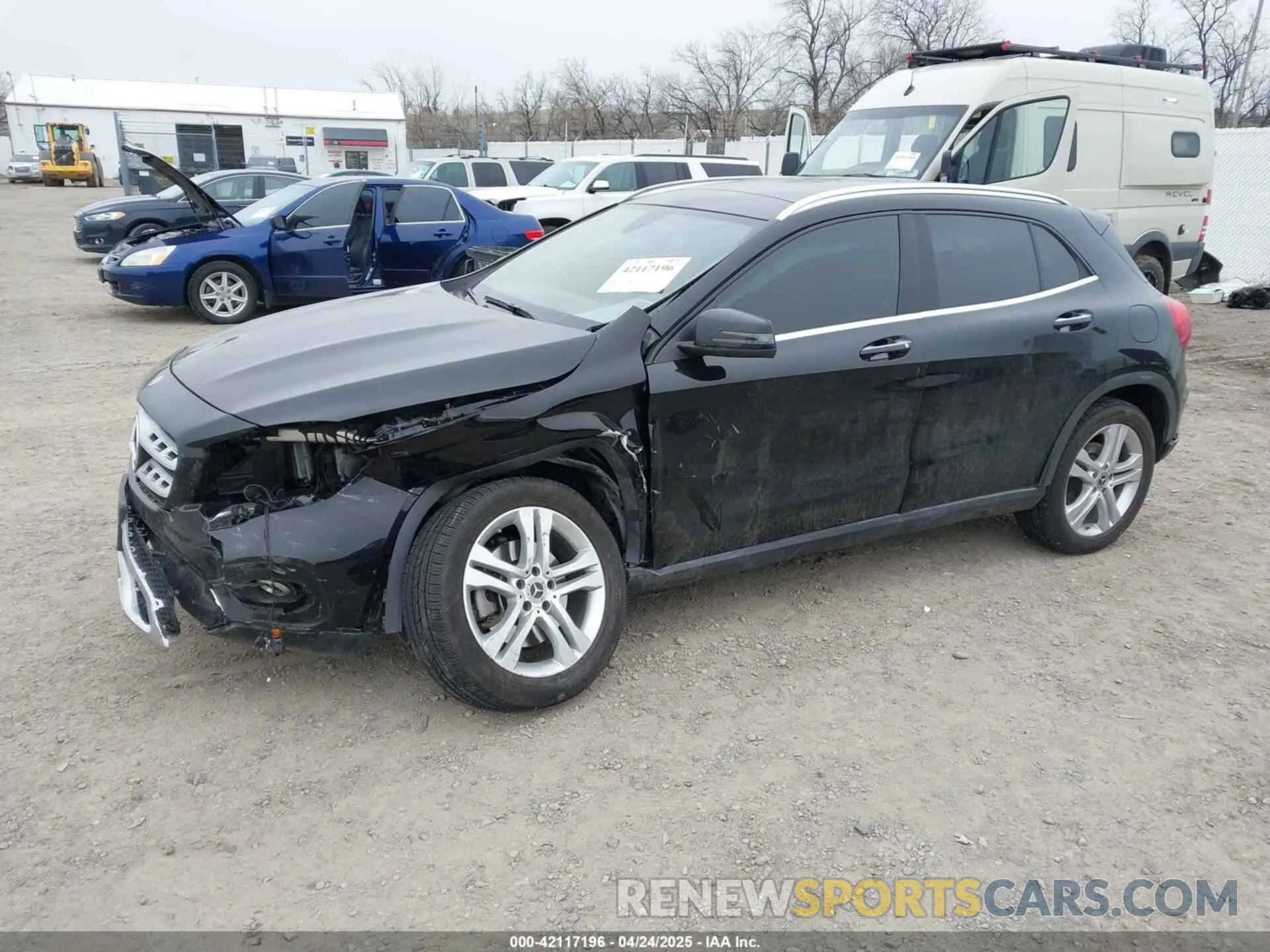 2 fotografías del automóvil dañado WDCTG4GB1KJ614201 MERCEDES-BENZ GLA 250 2019