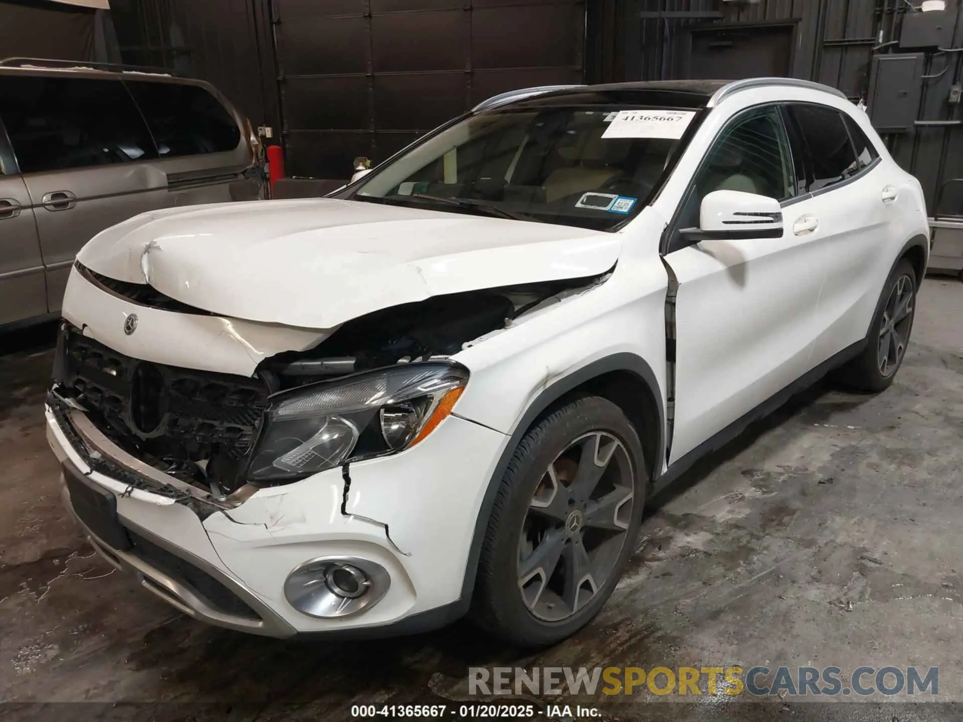 2 fotografías del automóvil dañado WDCTG4GB4KJ644728 MERCEDES-BENZ GLA 250 2019