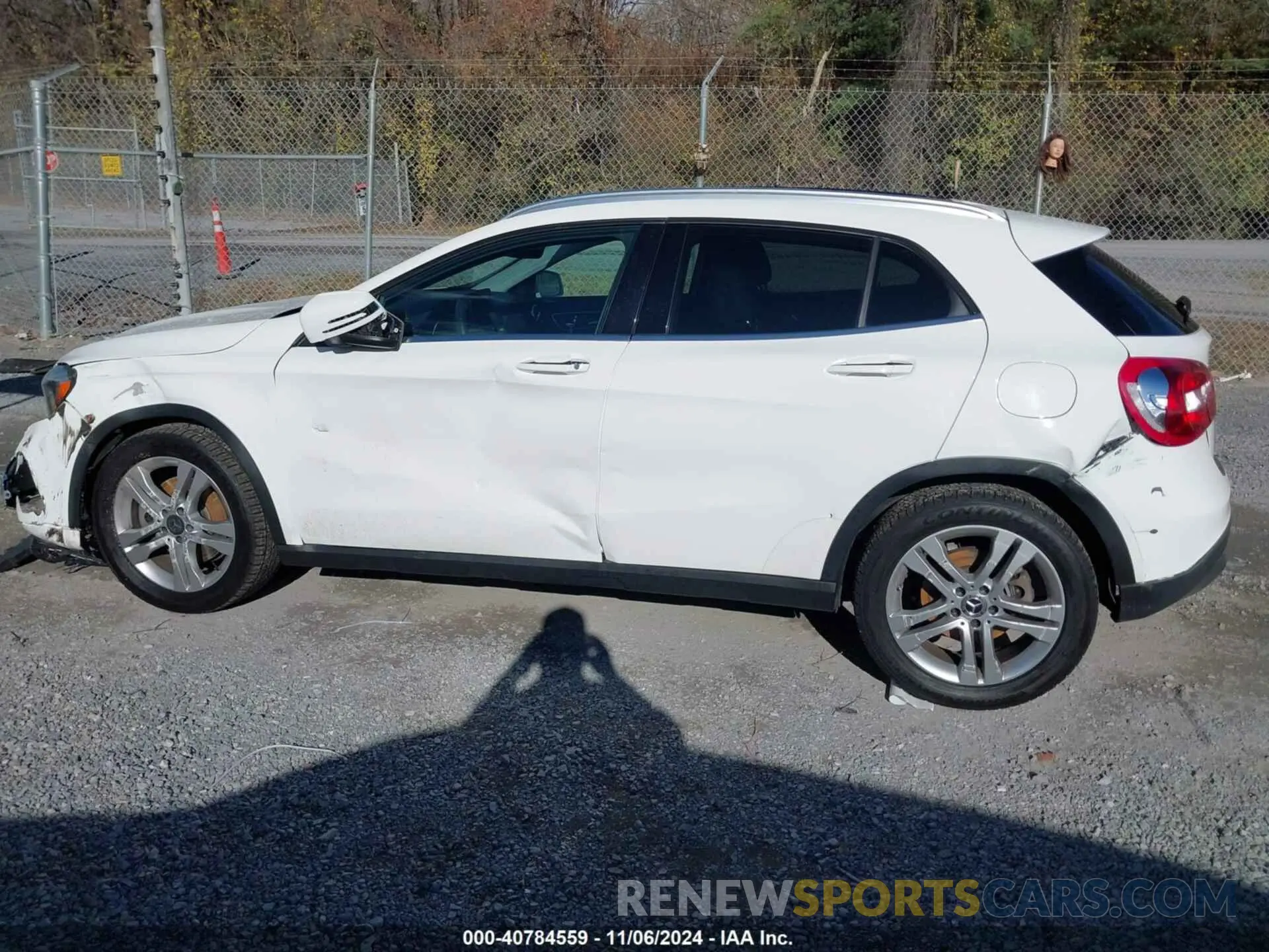 14 fotografías del automóvil dañado WDCTG4GB4KU007787 MERCEDES-BENZ GLA 250 2019