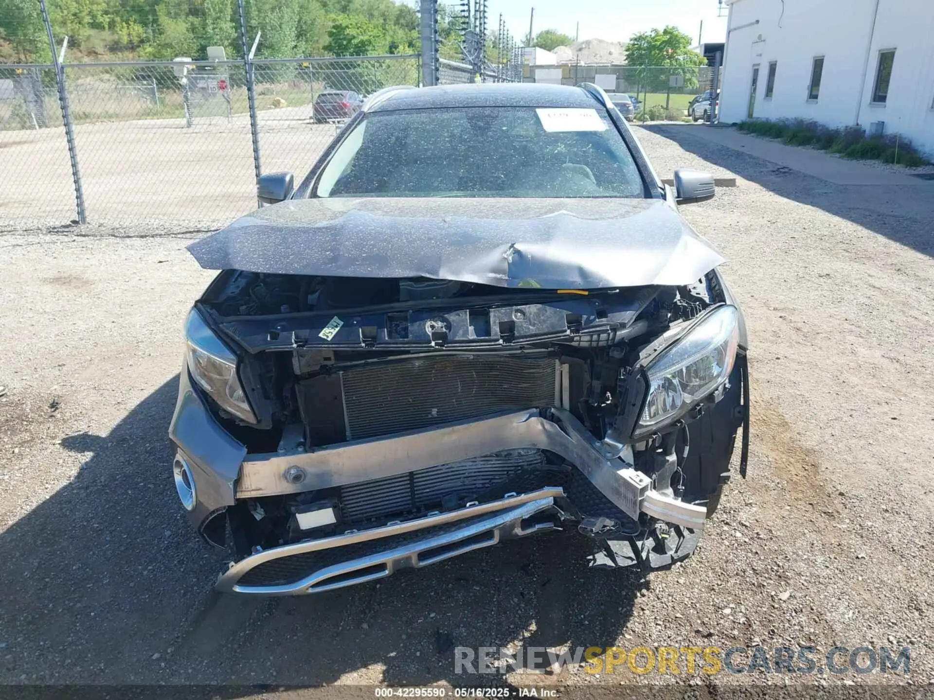 12 fotografías del automóvil dañado WDCTG4GB5KJ543682 MERCEDES-BENZ GLA 250 2019
