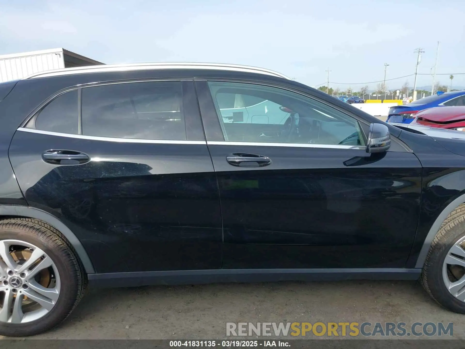 14 fotografías del automóvil dañado WDCTG4GB5KJ552169 MERCEDES-BENZ GLA 250 2019