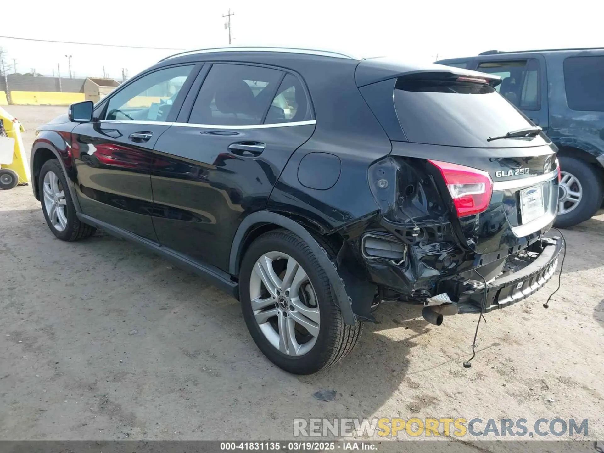 3 fotografías del automóvil dañado WDCTG4GB5KJ552169 MERCEDES-BENZ GLA 250 2019