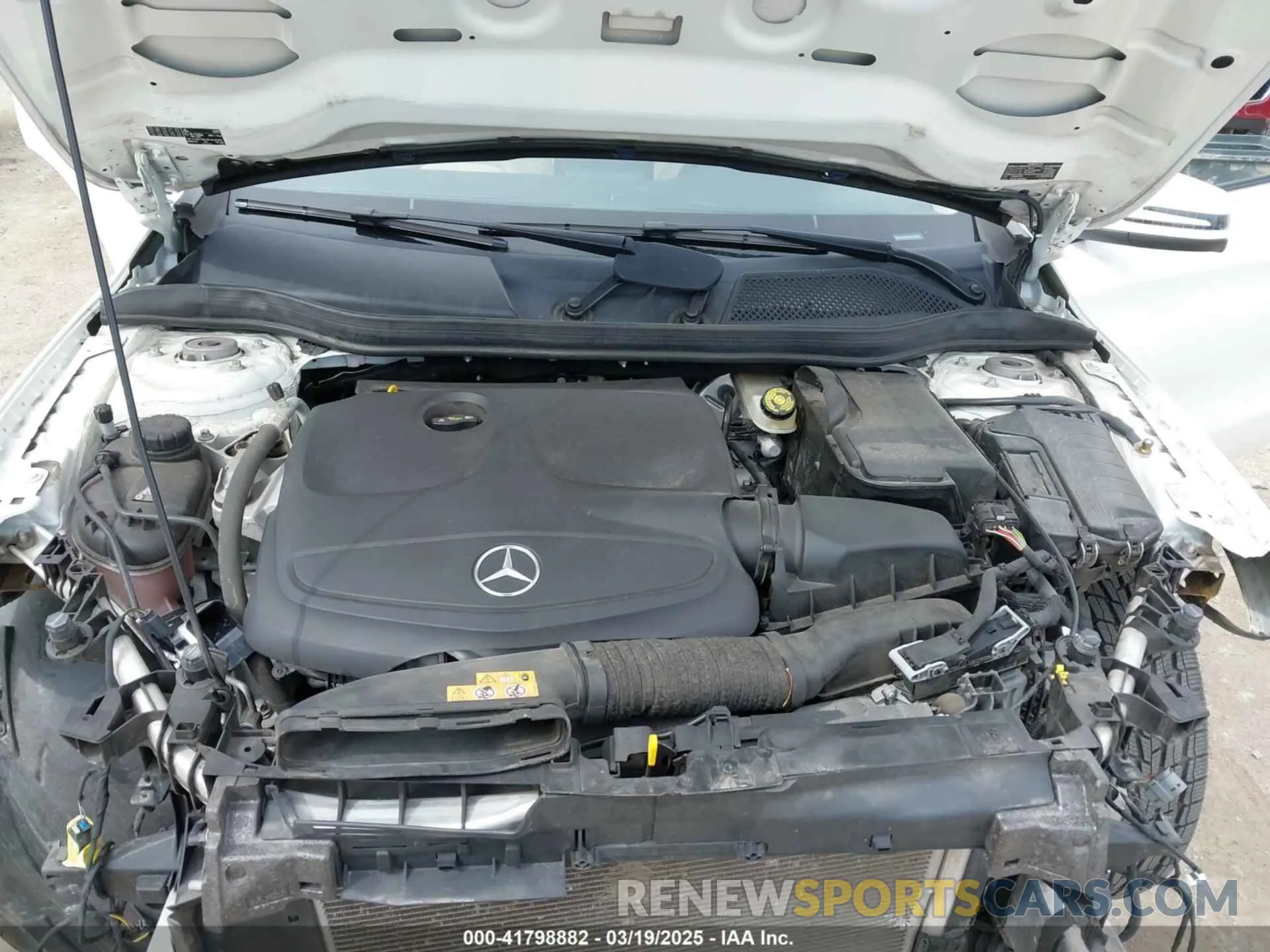 10 fotografías del automóvil dañado WDCTG4GB5KU019088 MERCEDES-BENZ GLA 250 2019