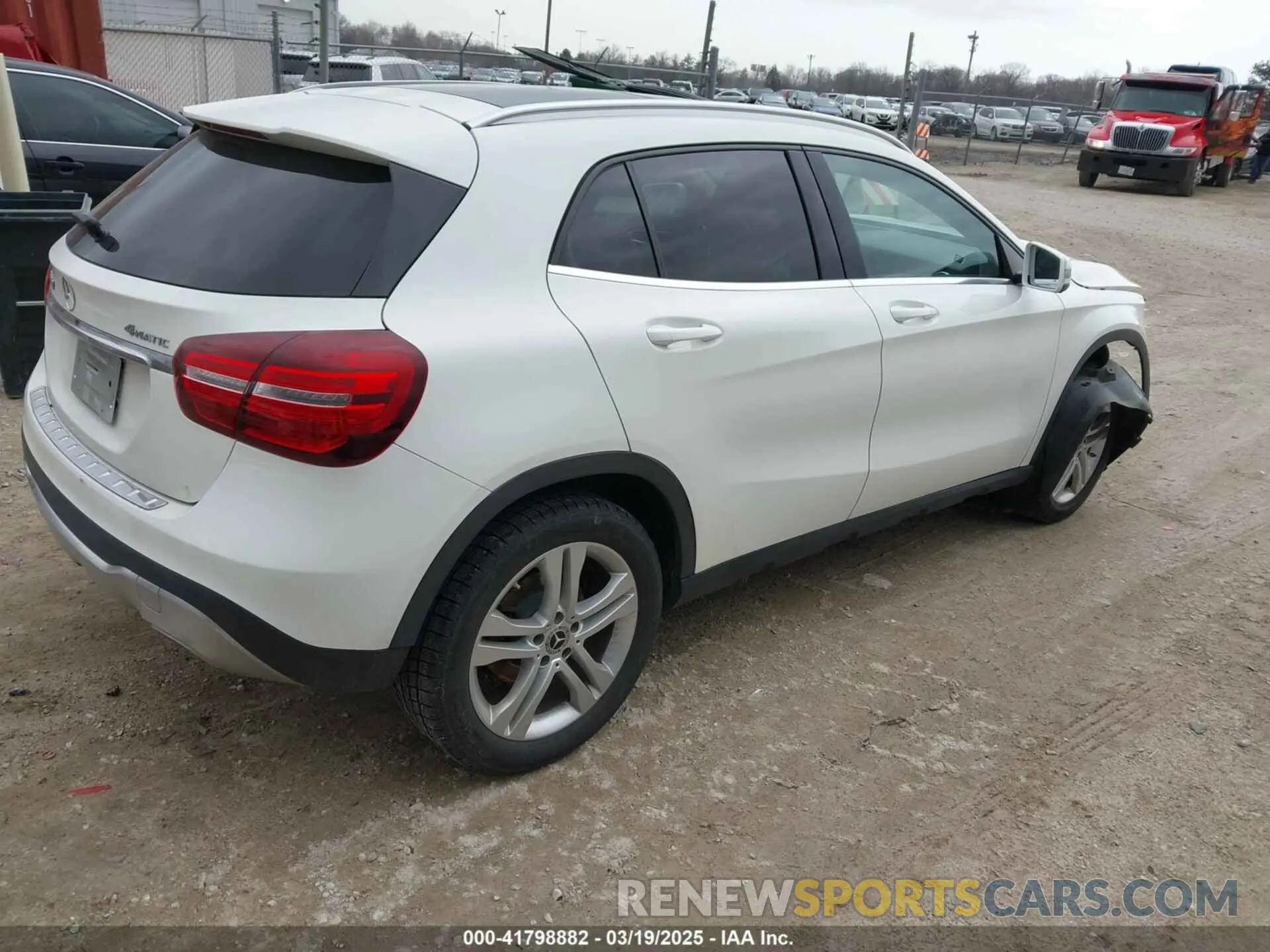 4 fotografías del automóvil dañado WDCTG4GB5KU019088 MERCEDES-BENZ GLA 250 2019