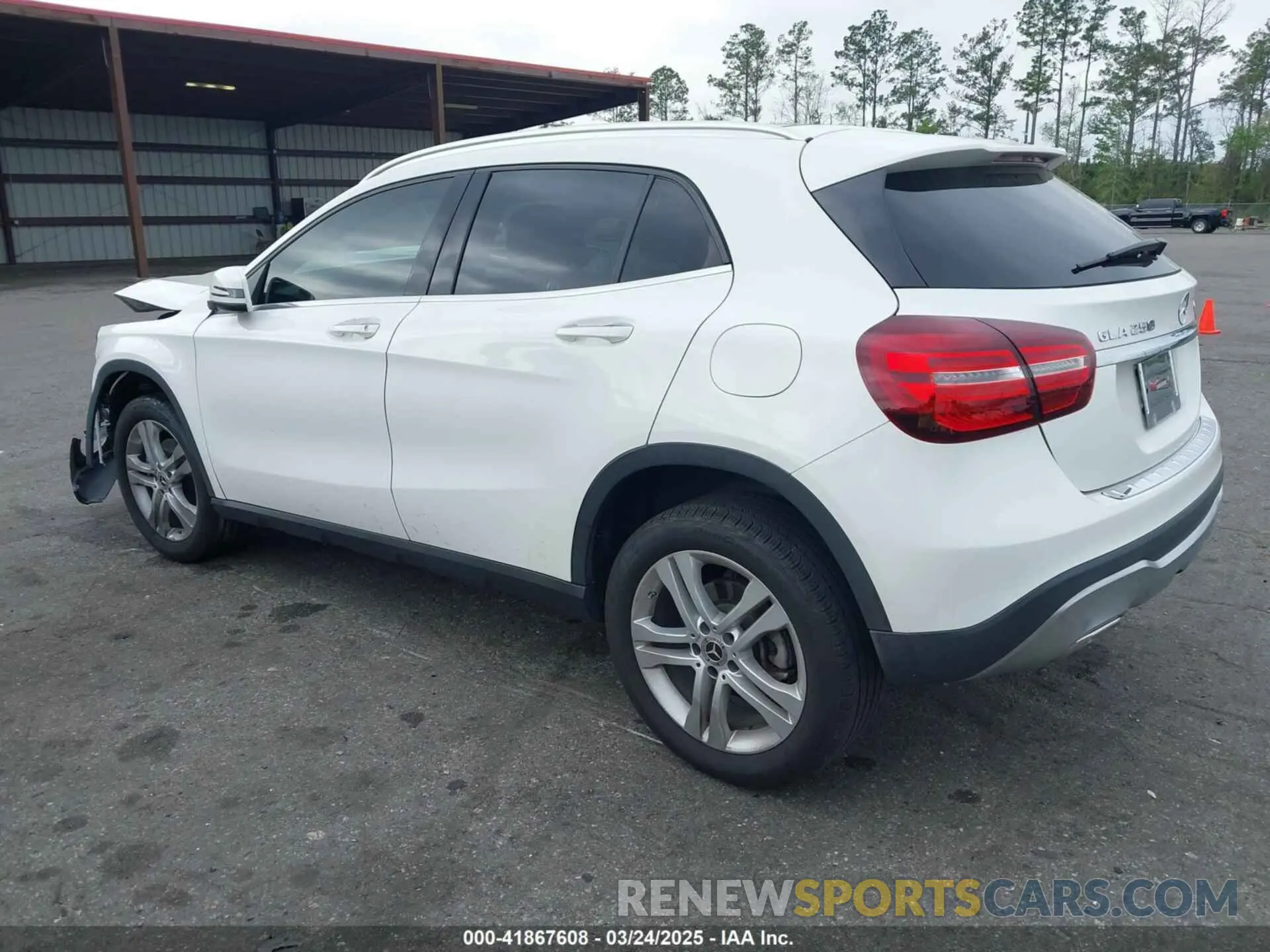 3 fotografías del automóvil dañado WDCTG4GB6KJ547448 MERCEDES-BENZ GLA 250 2019