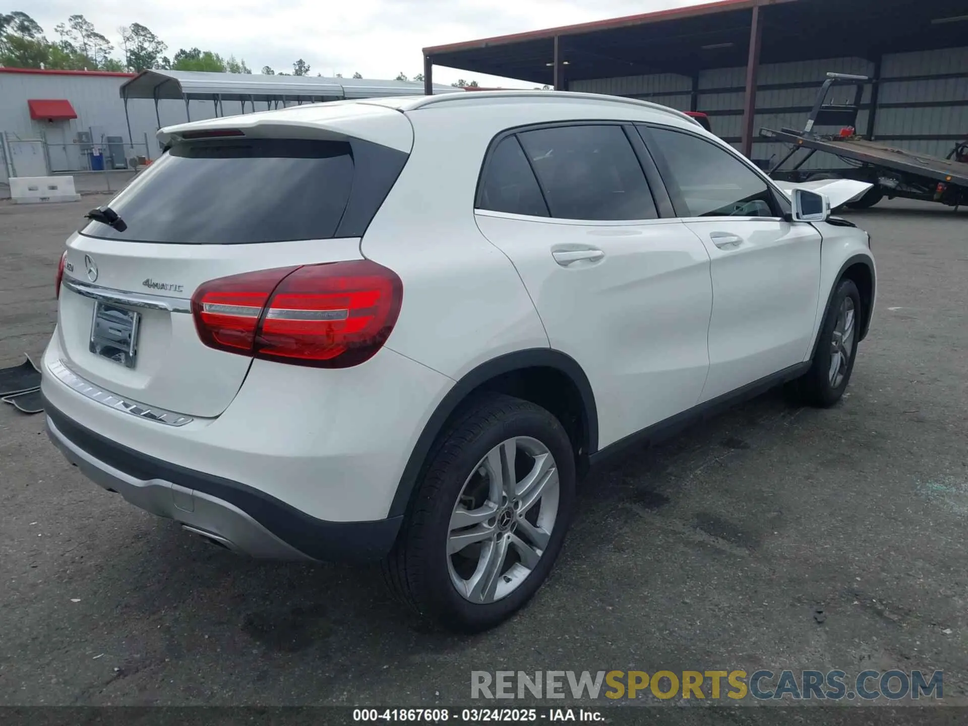 4 fotografías del automóvil dañado WDCTG4GB6KJ547448 MERCEDES-BENZ GLA 250 2019