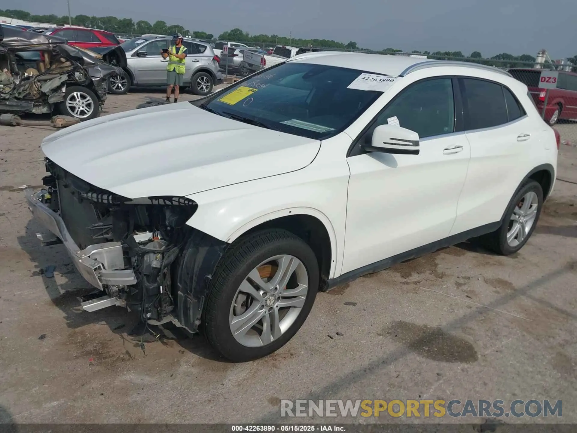 2 fotografías del automóvil dañado WDCTG4GB6KU013848 MERCEDES-BENZ GLA 250 2019