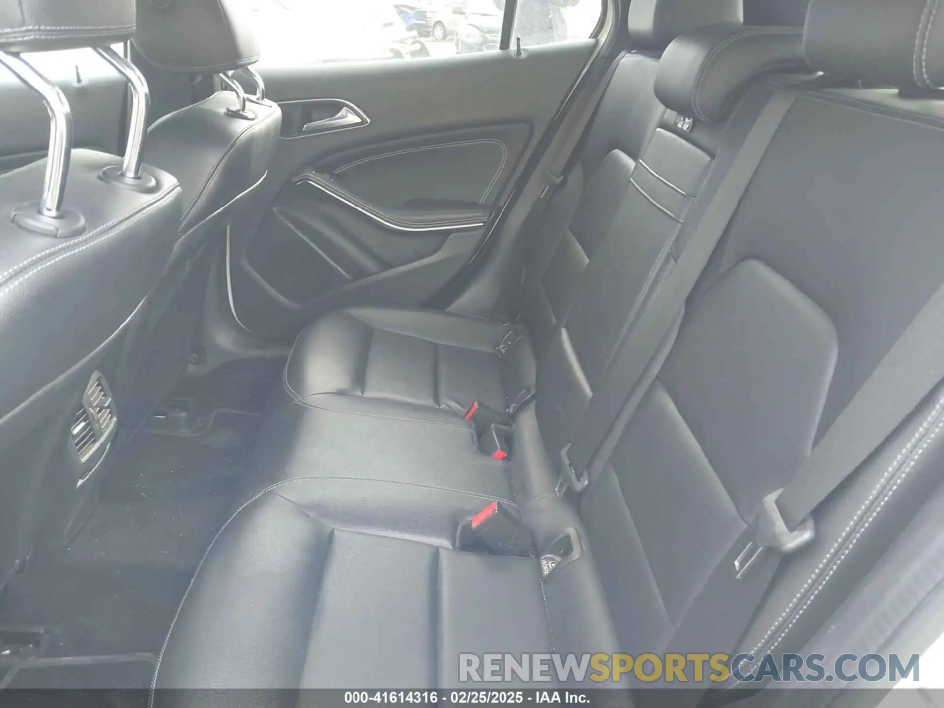 8 fotografías del automóvil dañado WDCTG4GB7KU001207 MERCEDES-BENZ GLA 250 2019