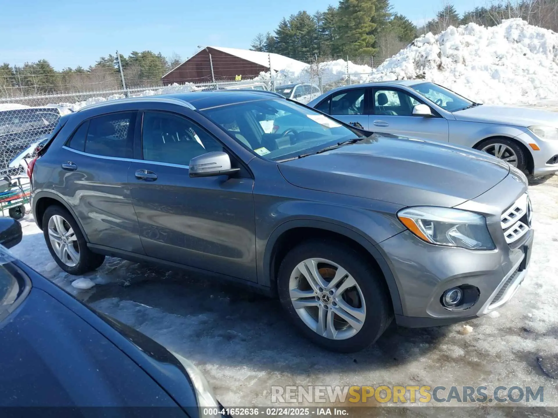 13 fotografías del automóvil dañado WDCTG4GB8KJ536371 MERCEDES-BENZ GLA 250 2019
