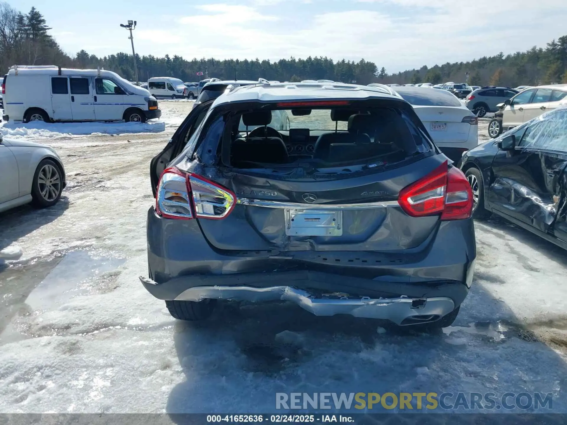 16 fotografías del automóvil dañado WDCTG4GB8KJ536371 MERCEDES-BENZ GLA 250 2019