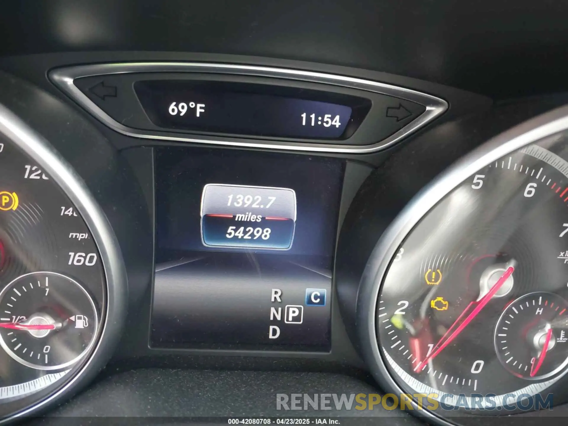 15 fotografías del automóvil dañado WDCTG4GB9KU019398 MERCEDES-BENZ GLA 250 2019