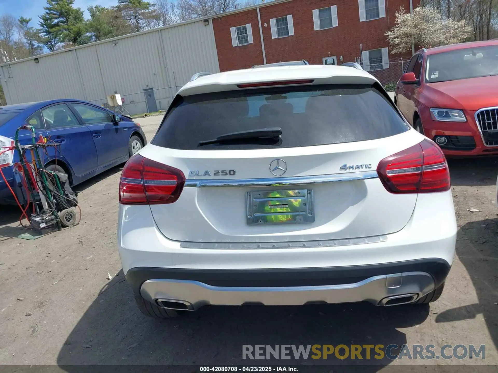 16 fotografías del automóvil dañado WDCTG4GB9KU019398 MERCEDES-BENZ GLA 250 2019