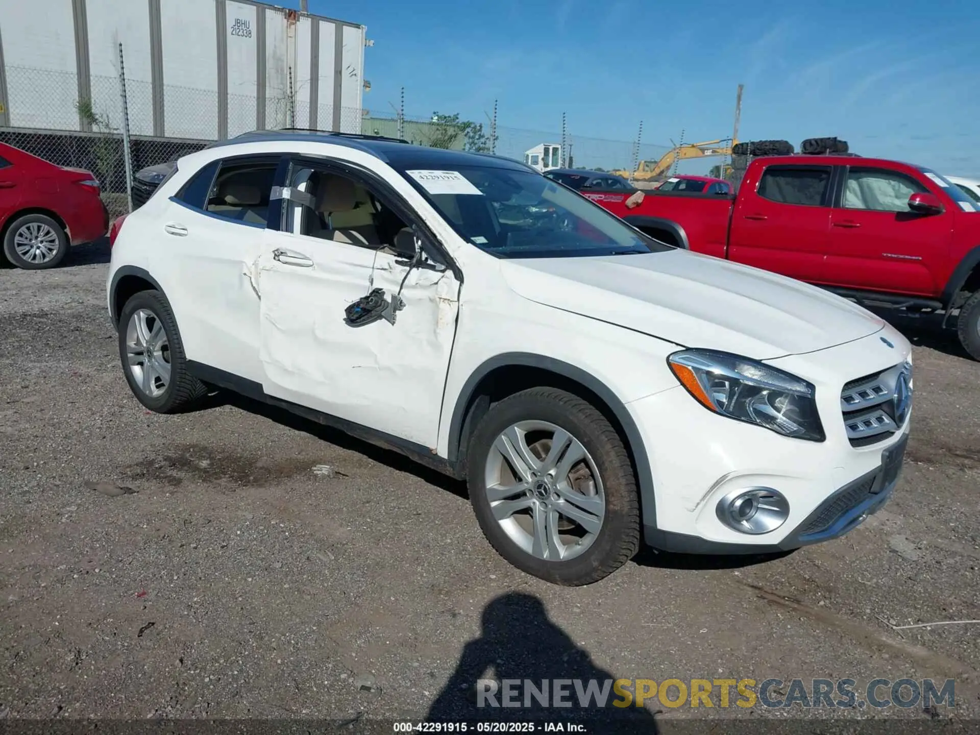 1 fotografías del automóvil dañado WDCTG4GBXKU003890 MERCEDES-BENZ GLA 250 2019