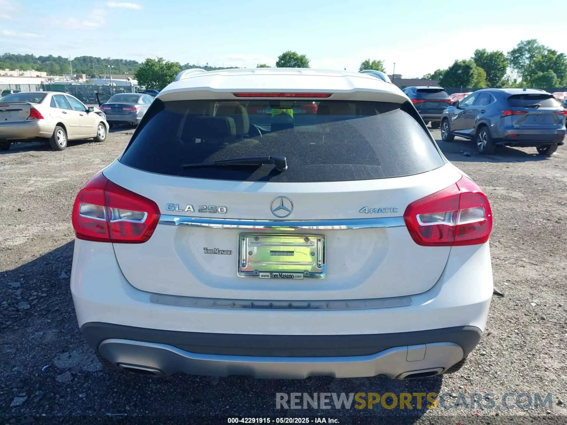 15 fotografías del automóvil dañado WDCTG4GBXKU003890 MERCEDES-BENZ GLA 250 2019