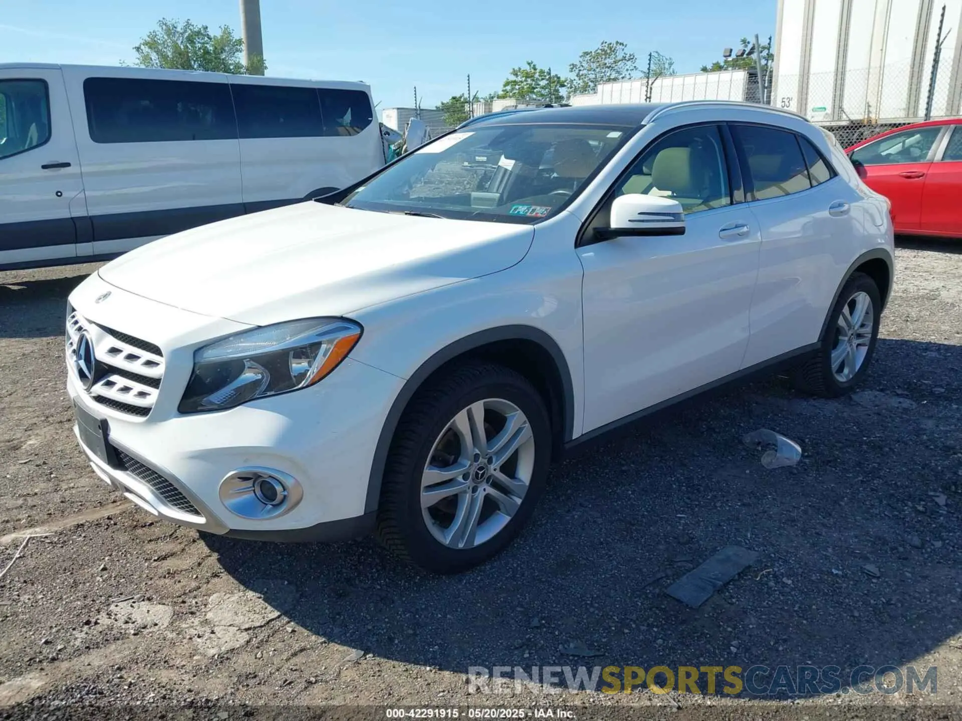 2 fotografías del automóvil dañado WDCTG4GBXKU003890 MERCEDES-BENZ GLA 250 2019
