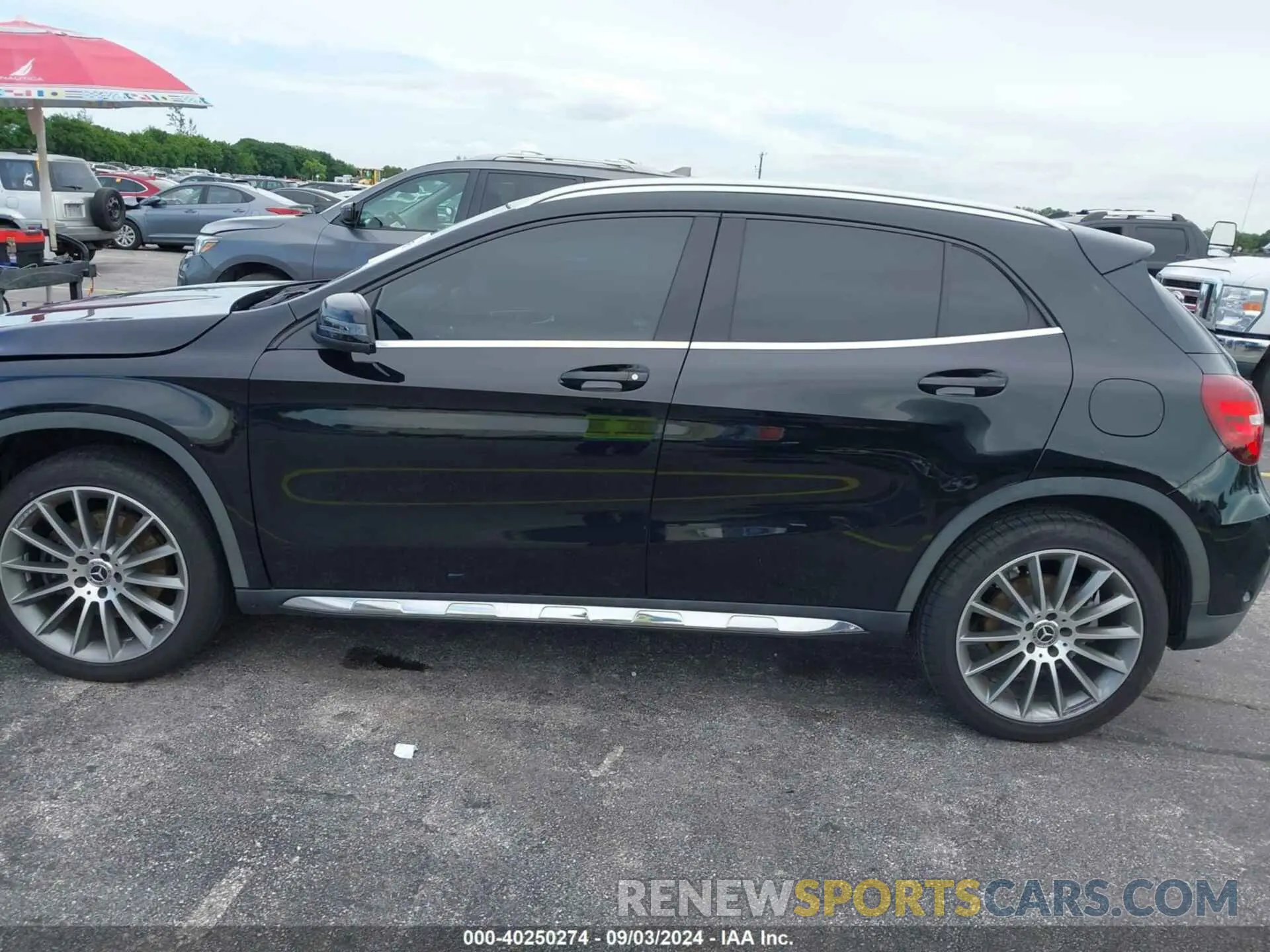 14 fotografías del automóvil dañado W1NTG4EB0LU029613 MERCEDES-BENZ GLA 250 2020