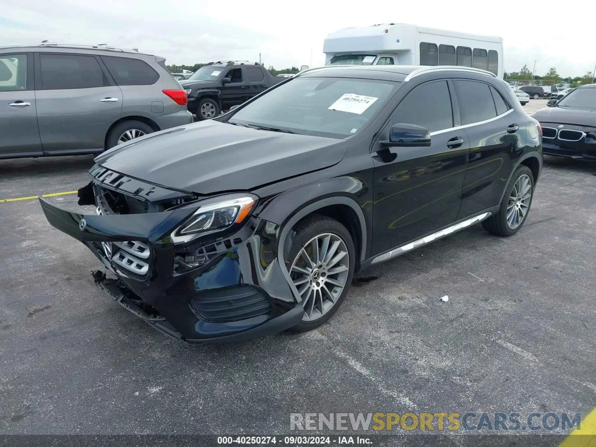 2 fotografías del automóvil dañado W1NTG4EB0LU029613 MERCEDES-BENZ GLA 250 2020