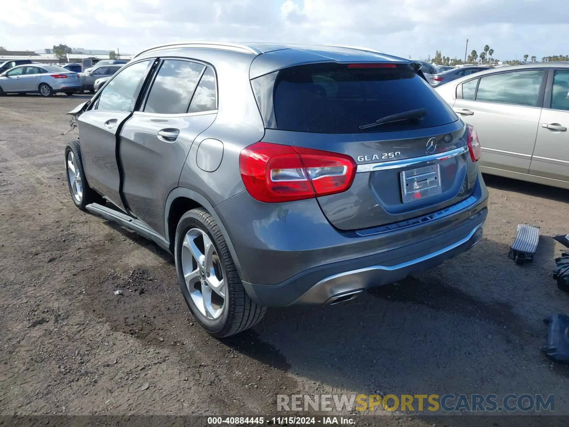 3 fotografías del automóvil dañado WDCTG4EB0LJ675897 MERCEDES-BENZ GLA 250 2020