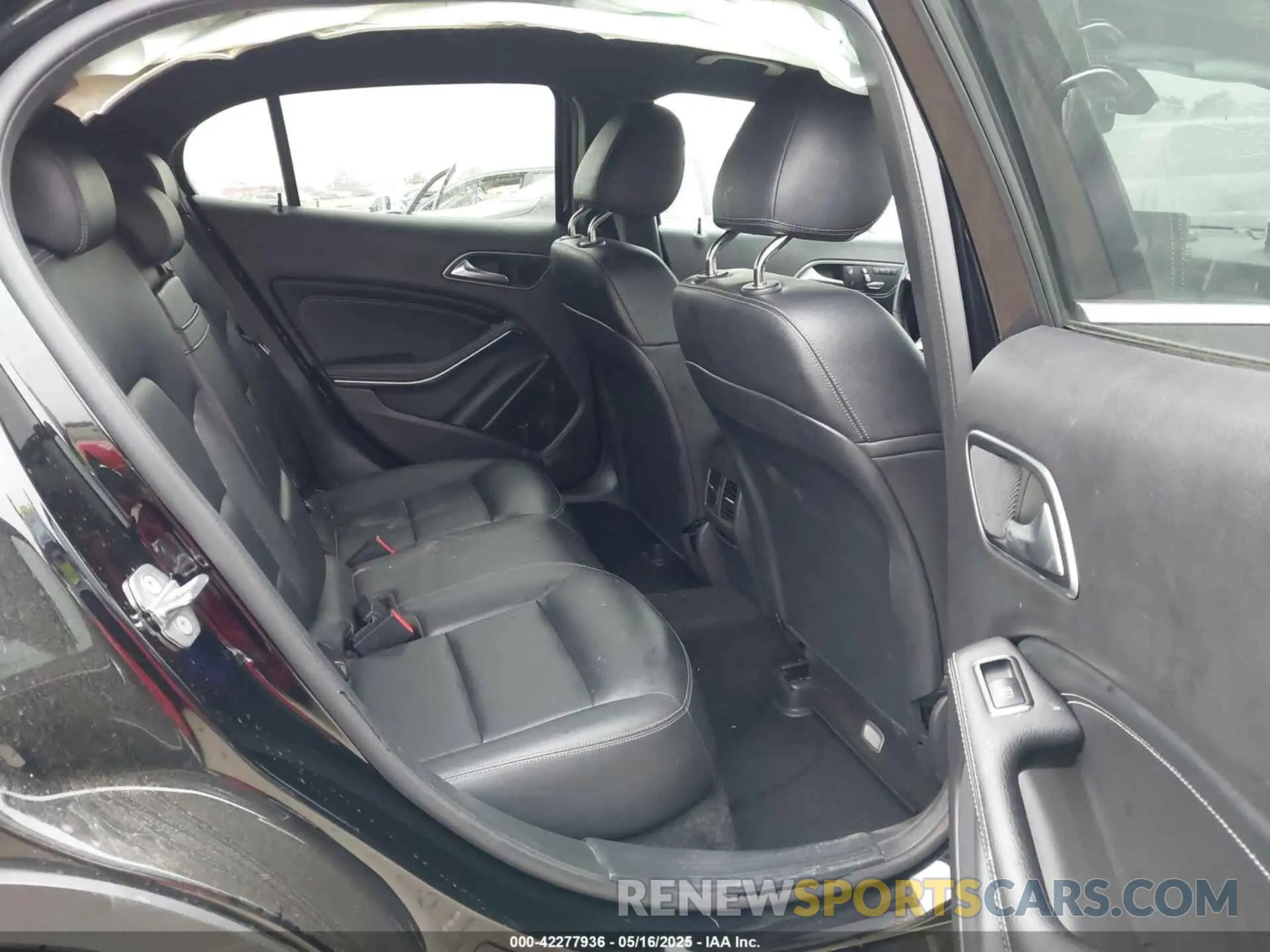 8 fotografías del automóvil dañado WDCTG4EB7LJ649622 MERCEDES-BENZ GLA 250 2020