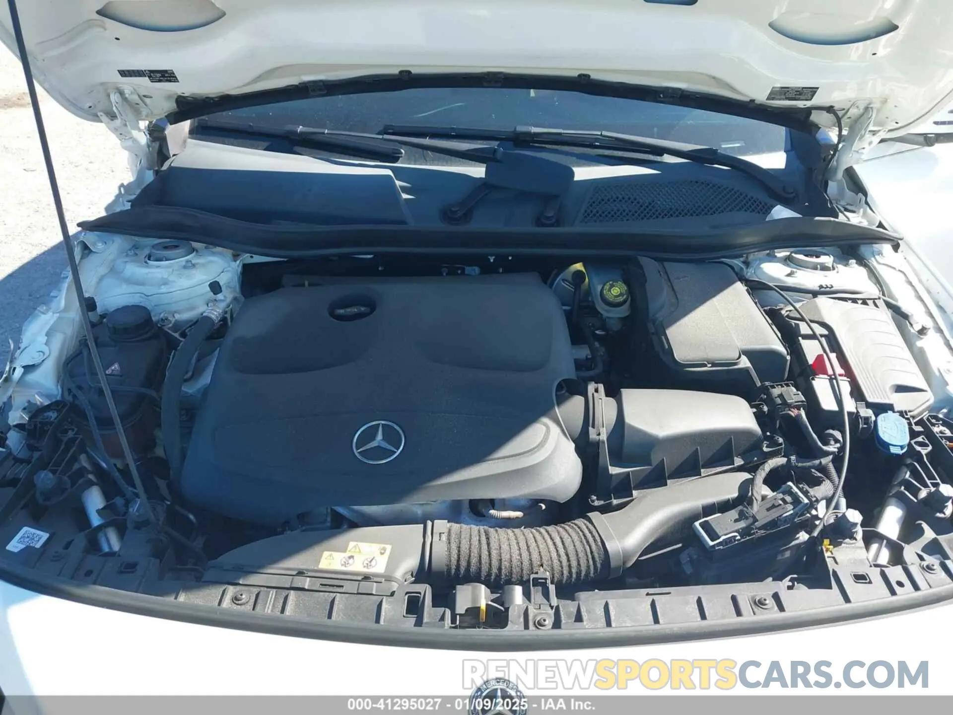 10 fotografías del automóvil dañado WDCTG4EB8LJ688932 MERCEDES-BENZ GLA 250 2020