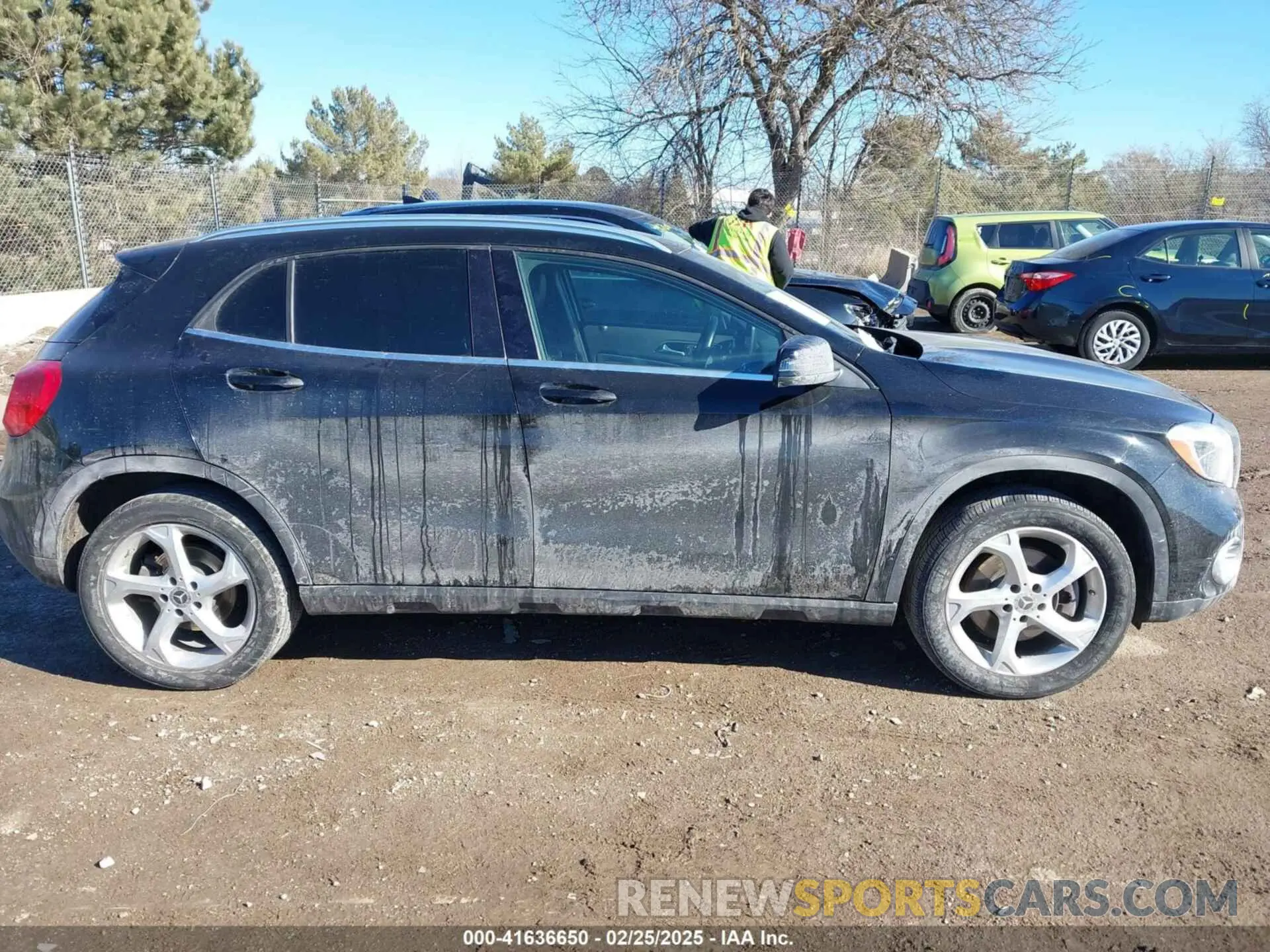 13 fotografías del automóvil dañado WDCTG4GB5LU027306 MERCEDES-BENZ GLA 250 2020