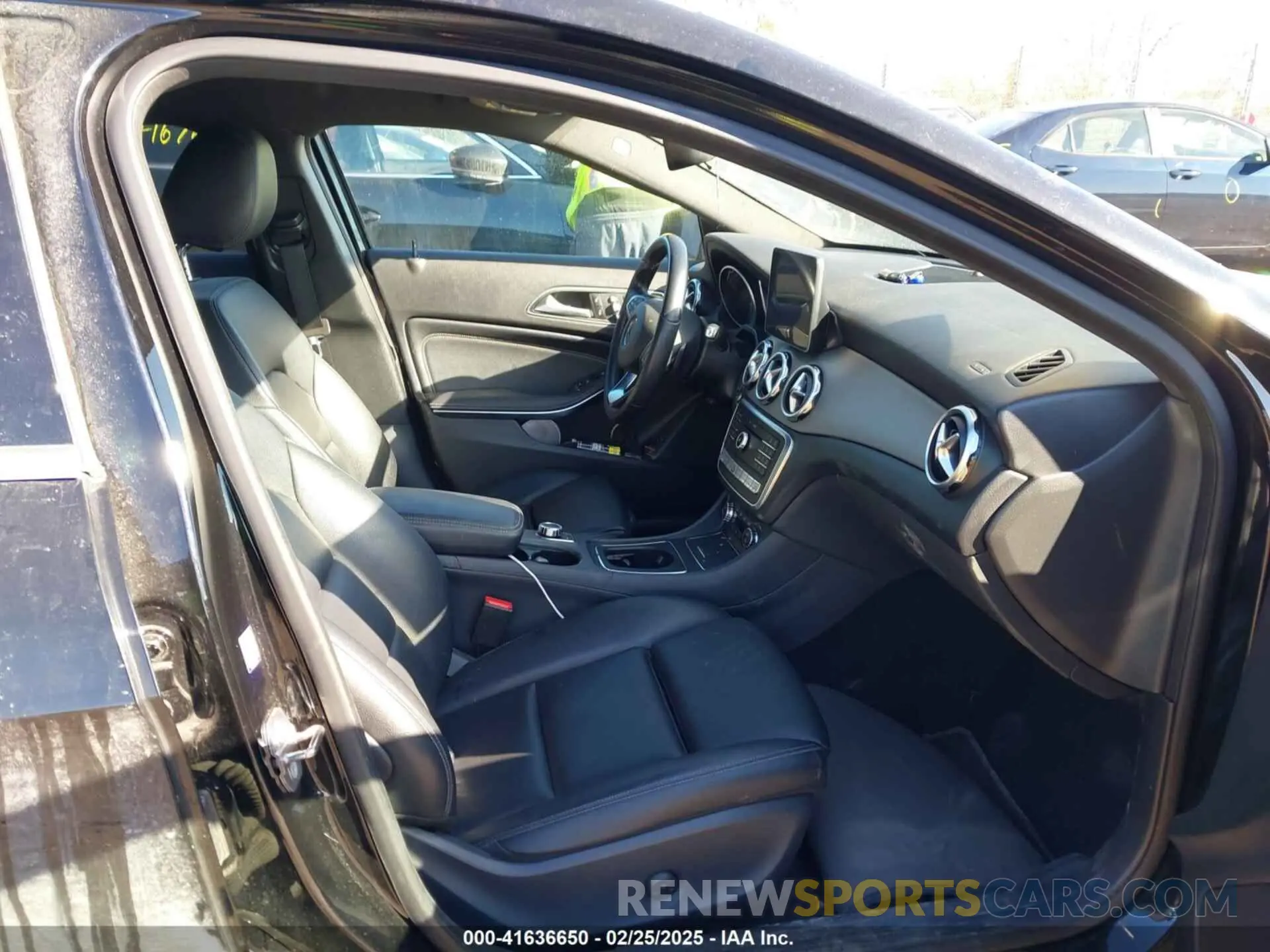 5 fotografías del automóvil dañado WDCTG4GB5LU027306 MERCEDES-BENZ GLA 250 2020