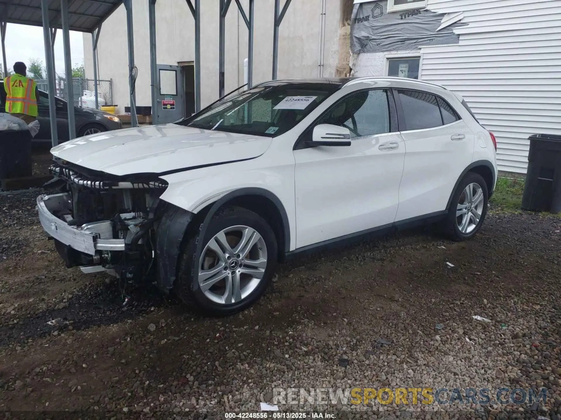 2 fotografías del automóvil dañado WDCTG4GB8LU026361 MERCEDES-BENZ GLA 250 2020